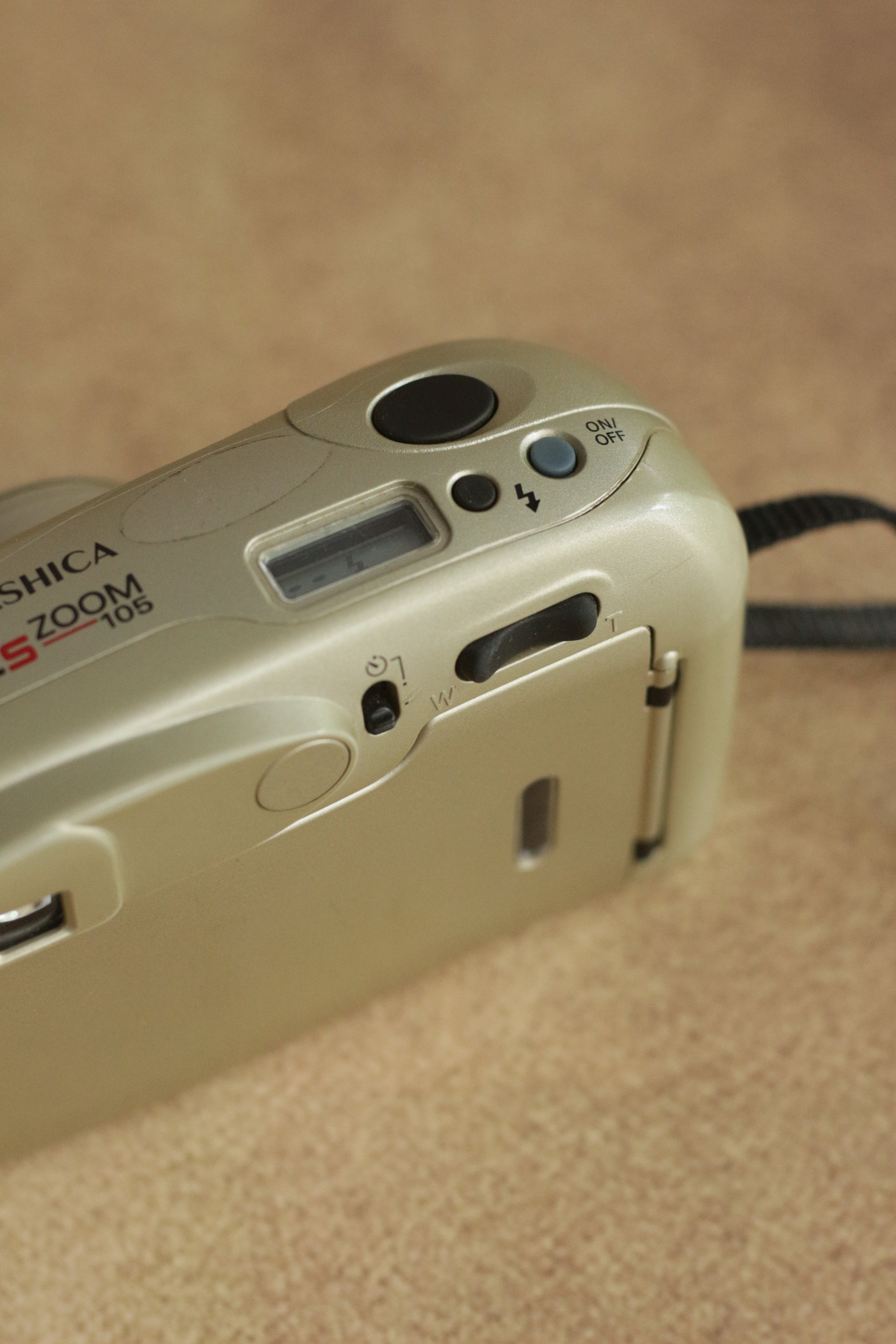 Yashica EZS Zoom 105