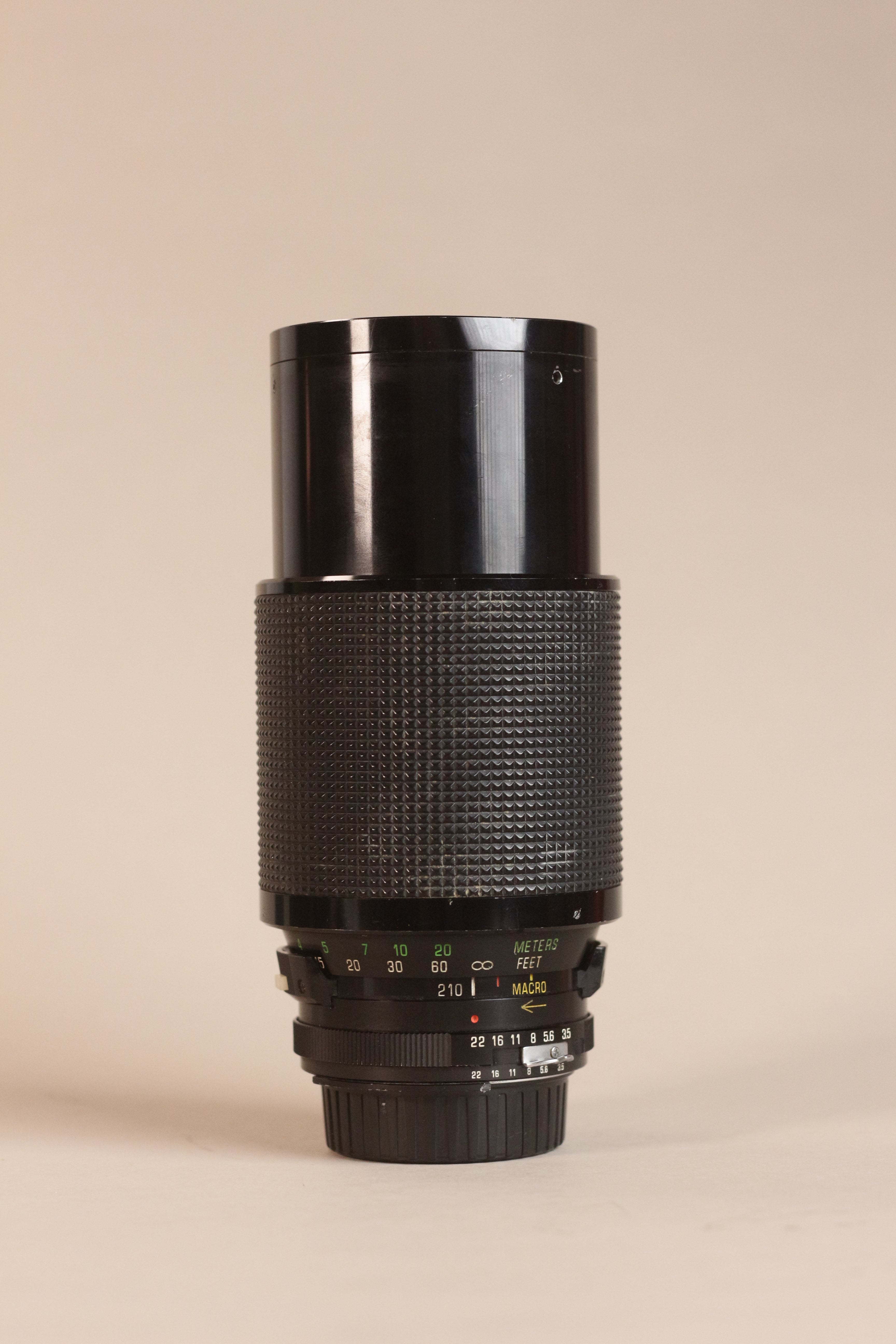 Vivitar Series 1 70-210mm f/3.5 Macro Auto Zoom - VMC