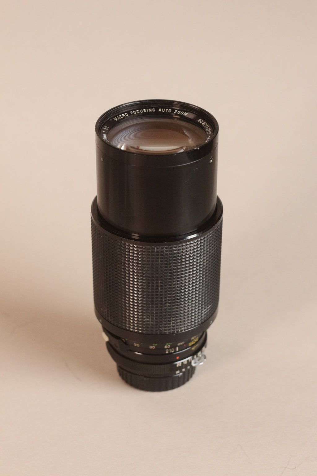 Vivitar Series 1 70-210mm f/3.5 Macro Auto Zoom - VMC