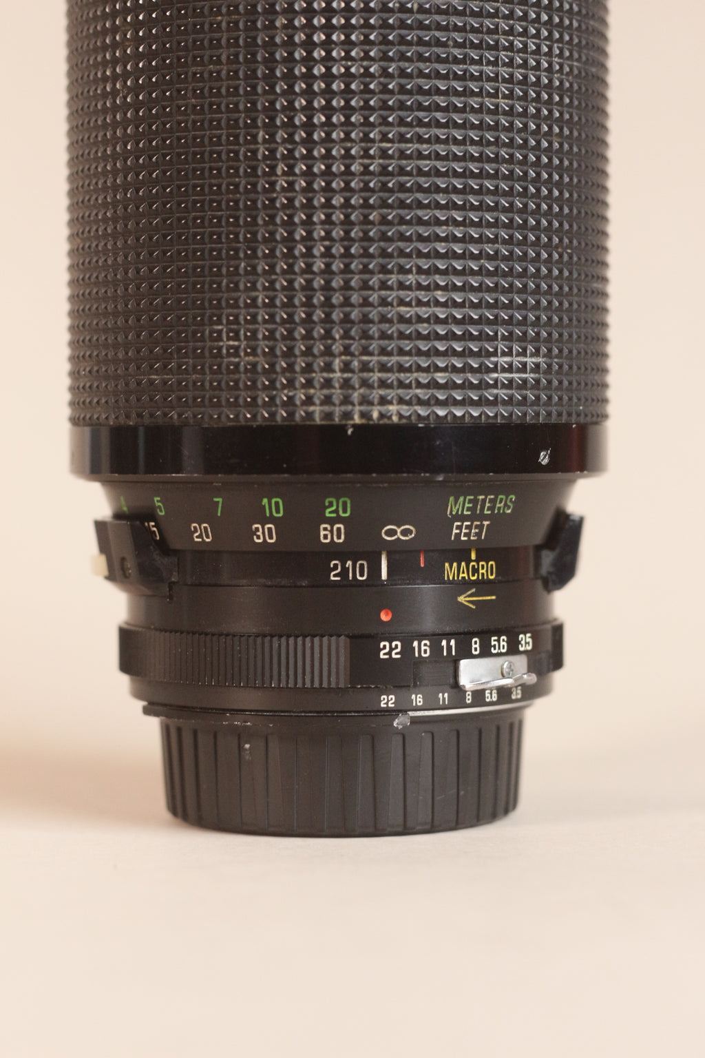 Vivitar Series 1 70-210mm f/3.5 Macro Auto Zoom - VMC