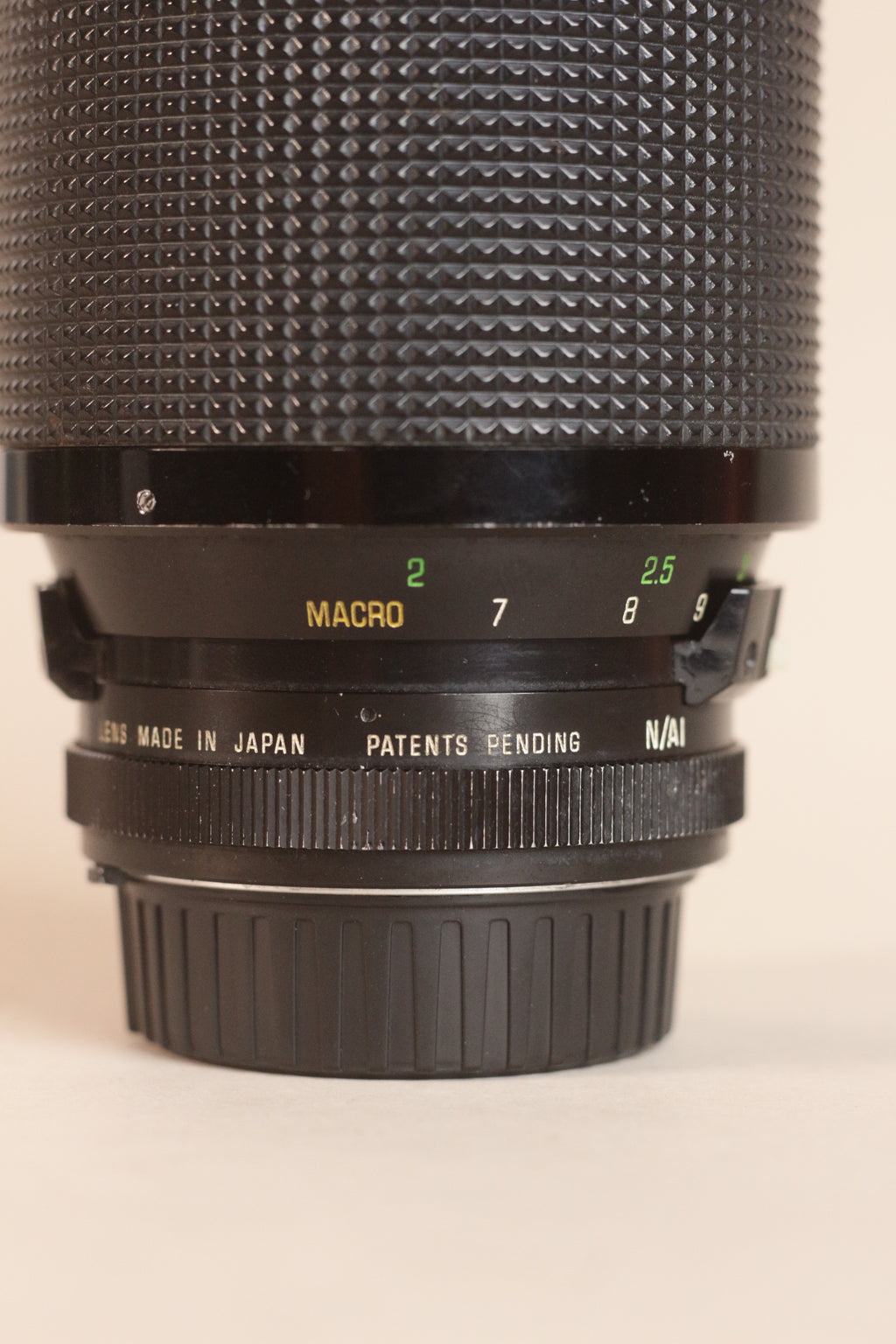 Vivitar Series 1 70-210mm f/3.5 Macro Auto Zoom - VMC