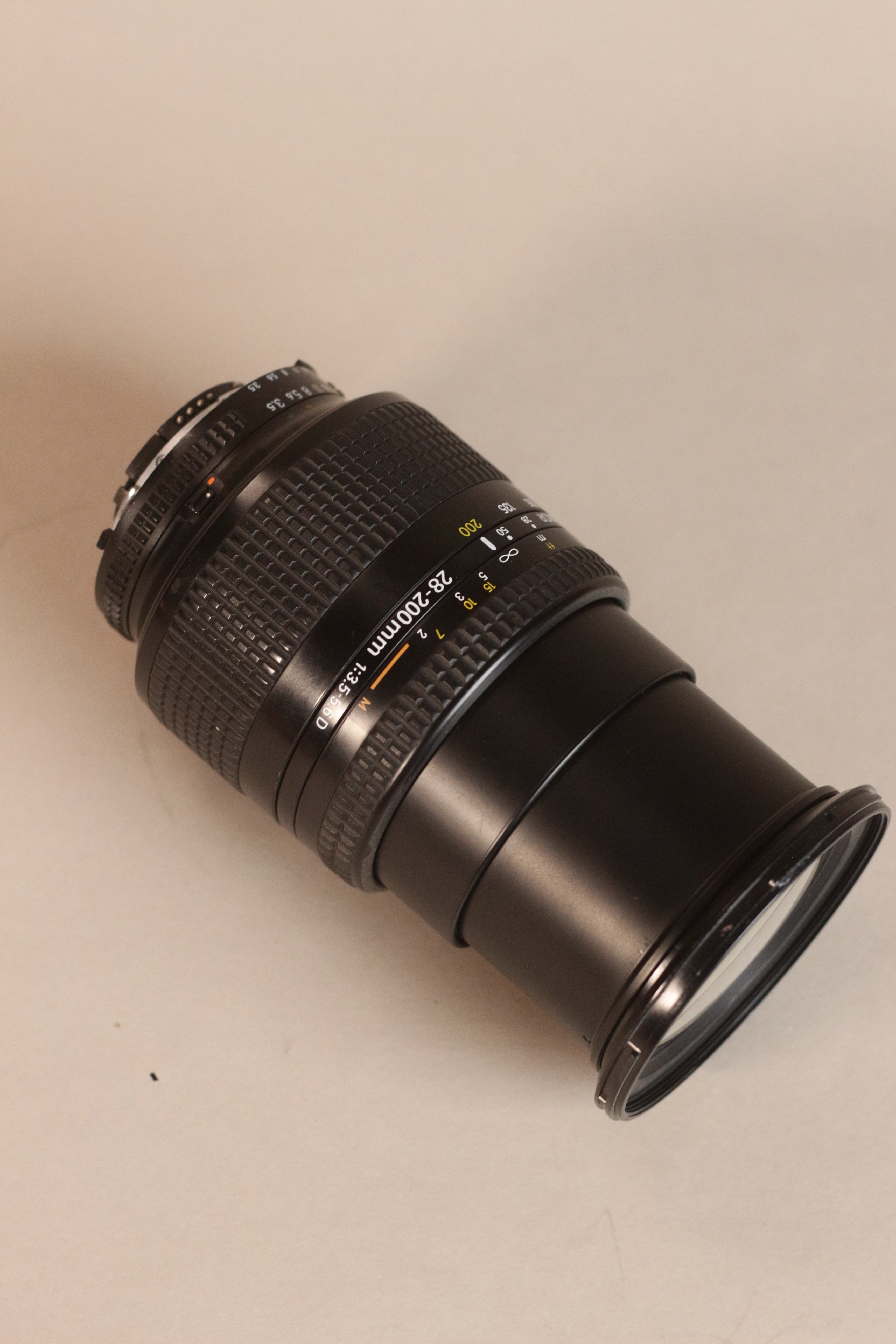 Nikon AF Nikkor 28-200mm f/3.5-5.6D