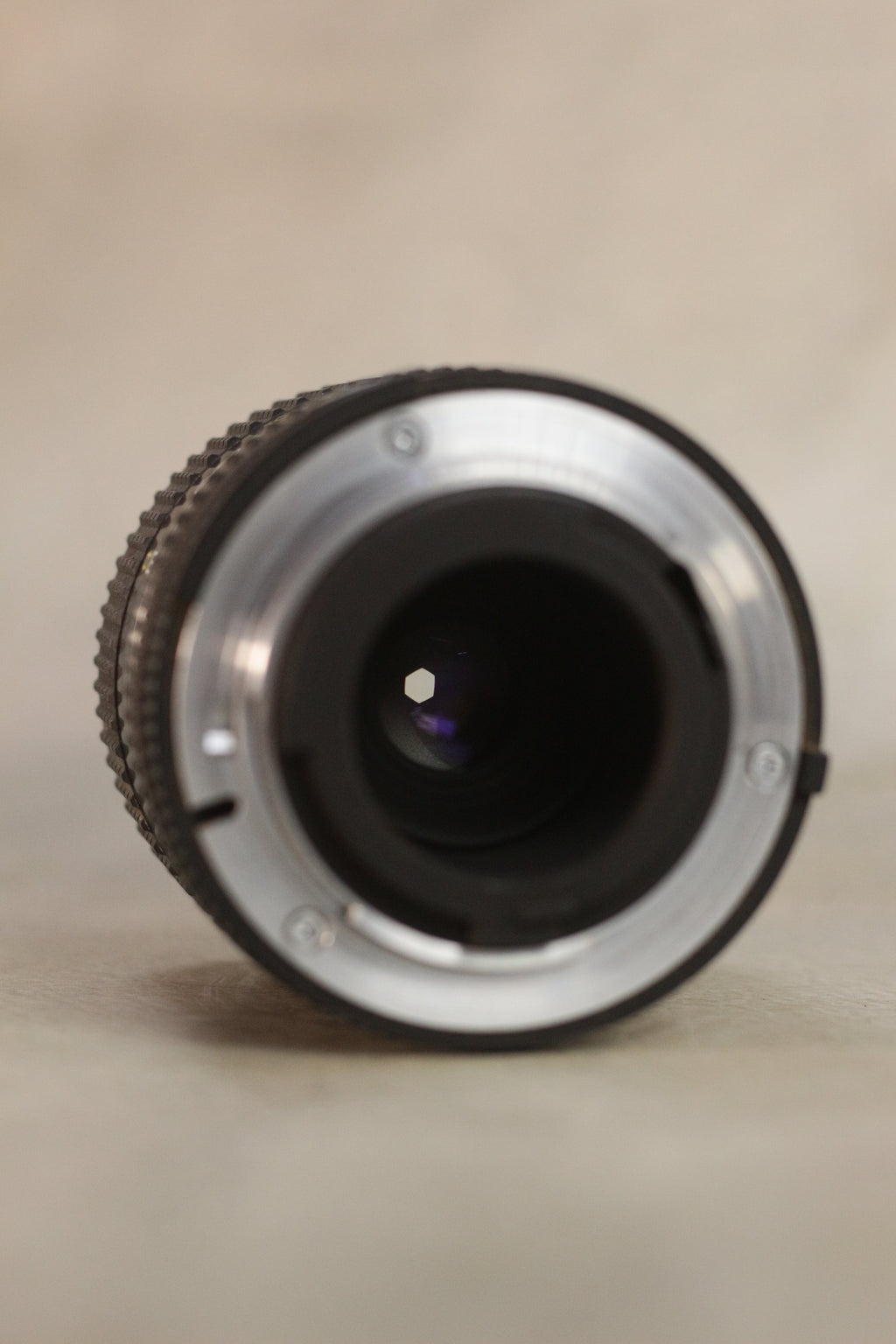 Nikon FM10 + Zoom-Nikkor 35-70mm