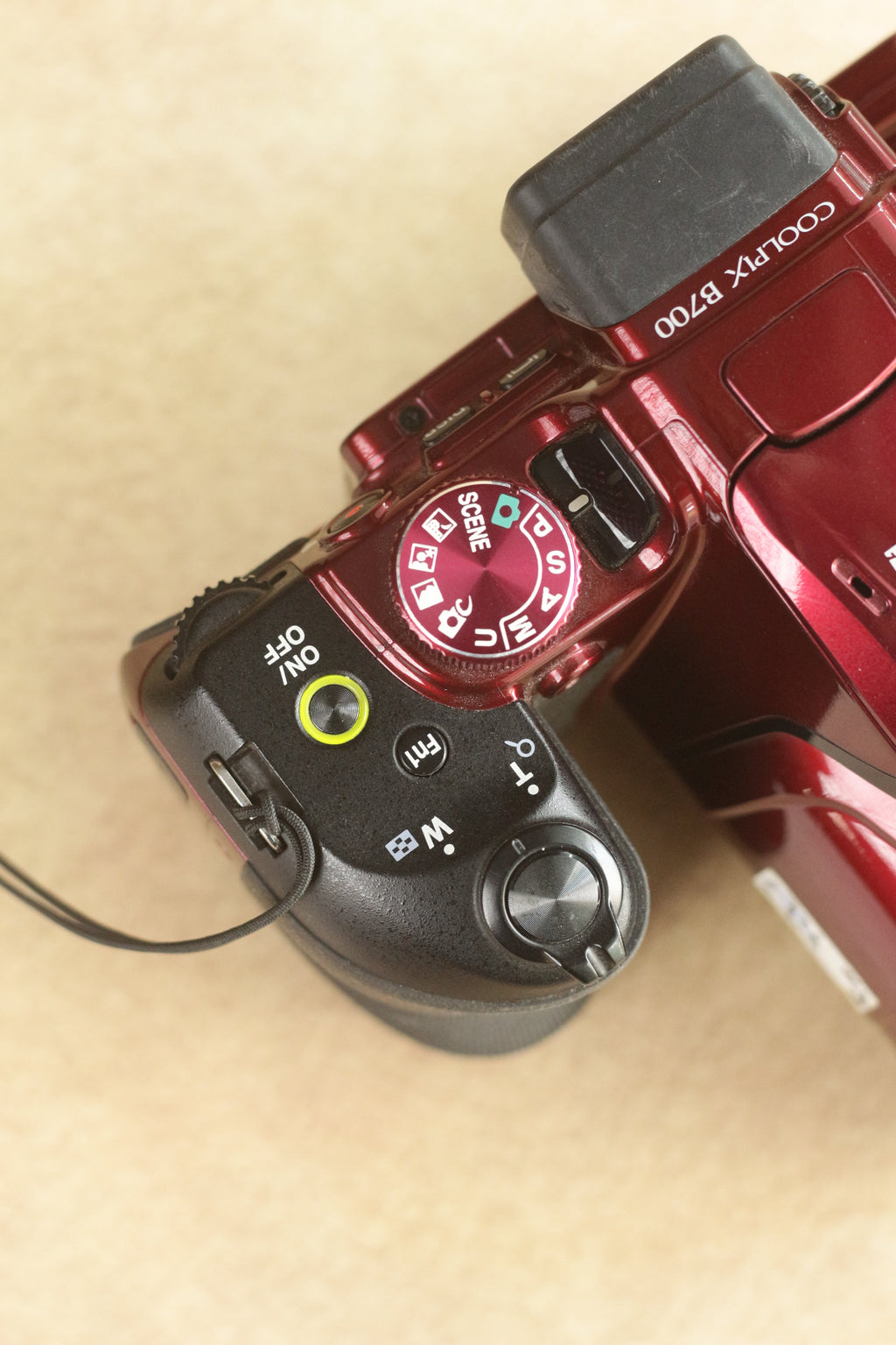 Nikon Coolpix B700 Royal Red