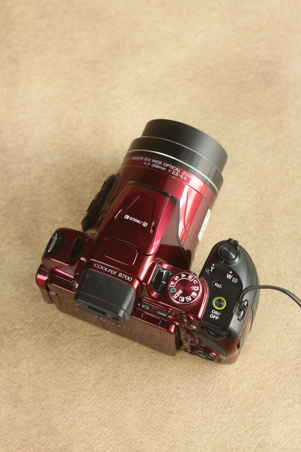 Nikon Coolpix B700 Royal Red