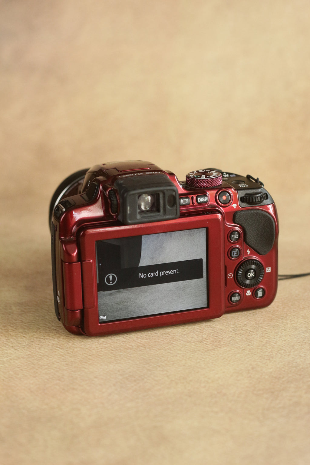 Nikon Coolpix B700 Royal Red