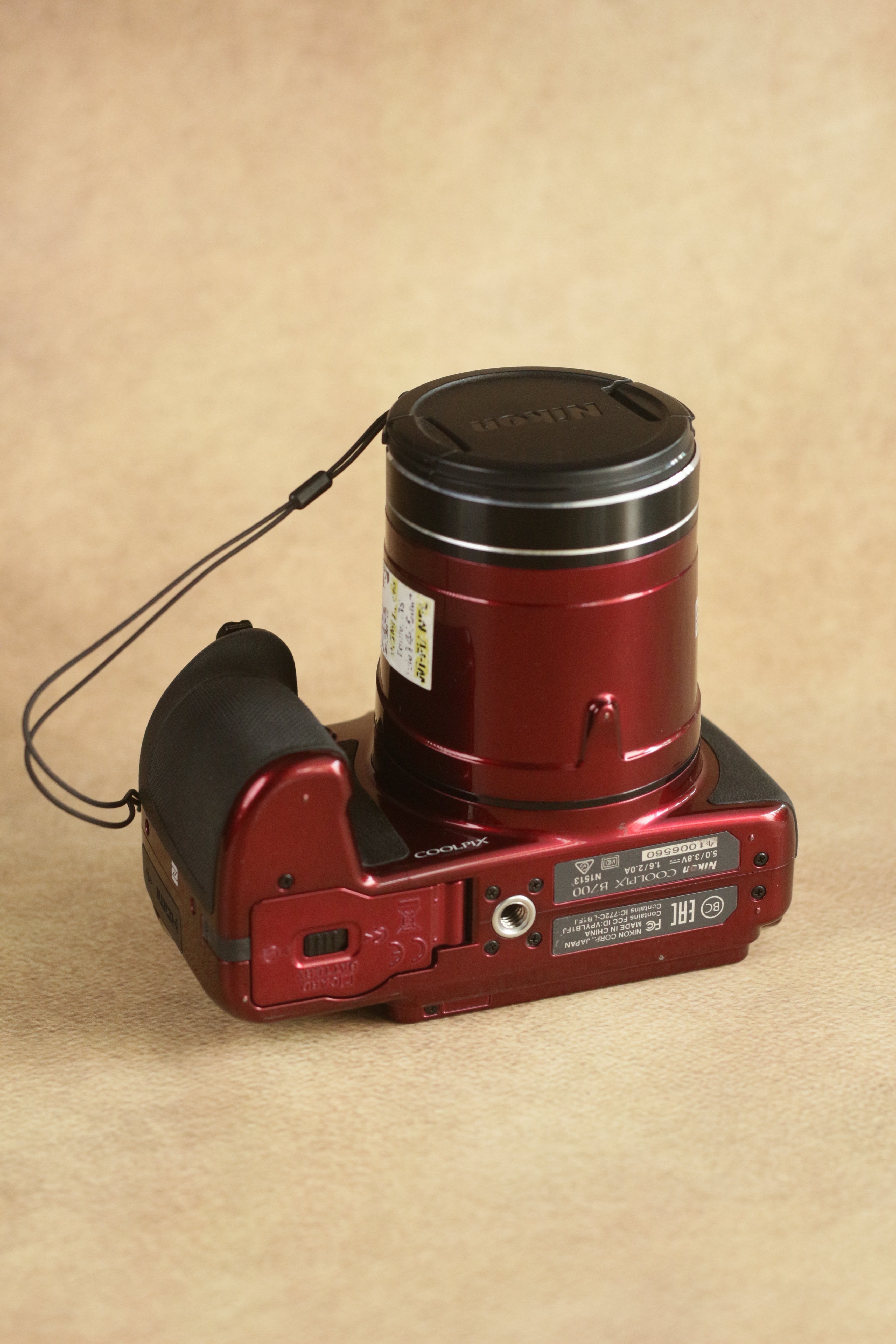 Nikon Coolpix B700 Royal Red
