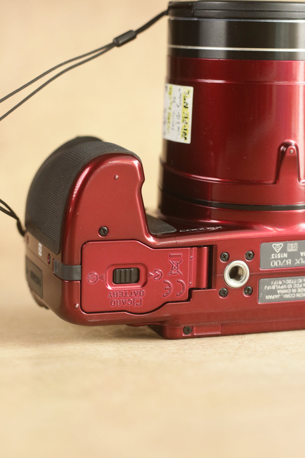 Nikon Coolpix B700 Royal Red