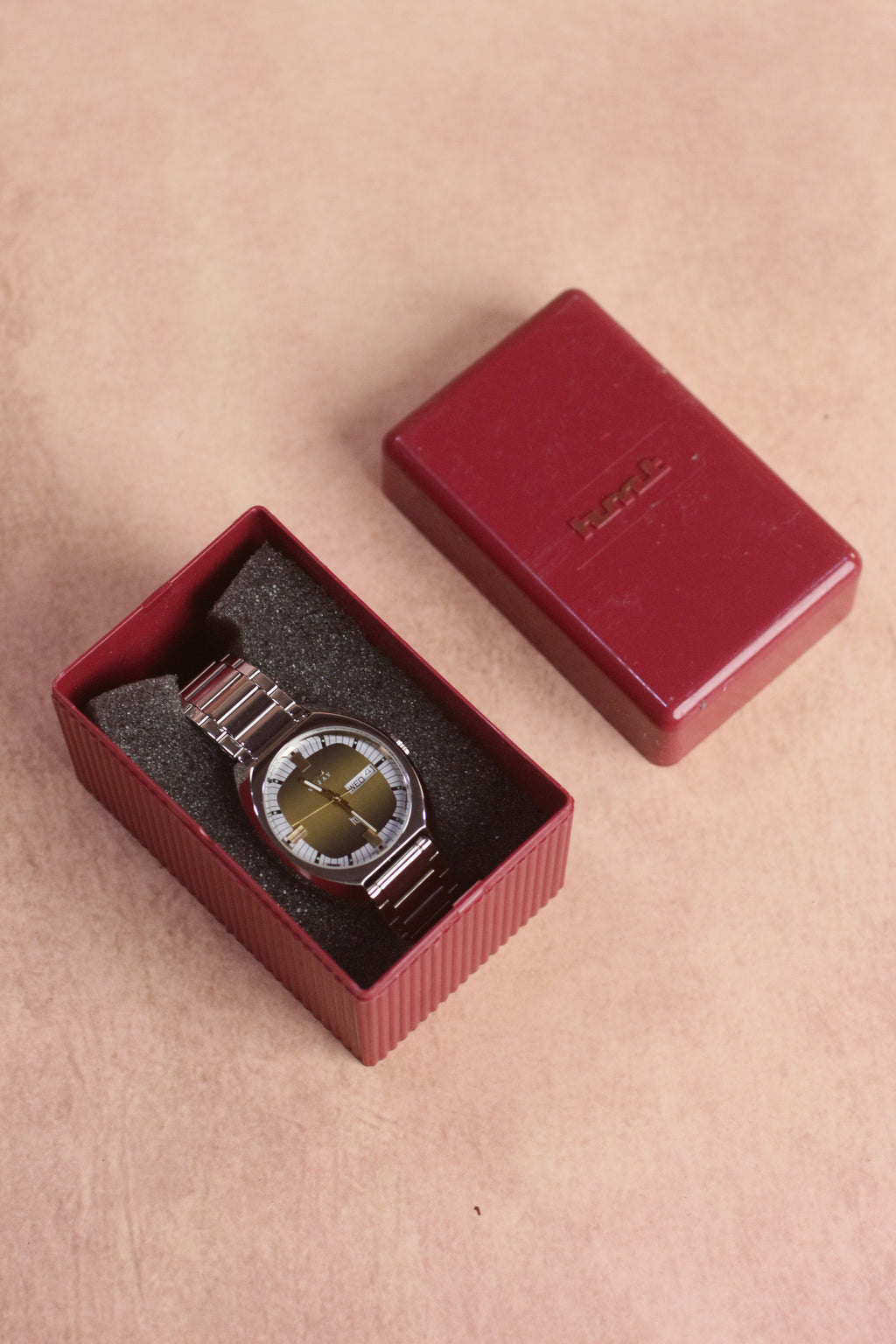 HMT Vijay Quartz - Gold Dial