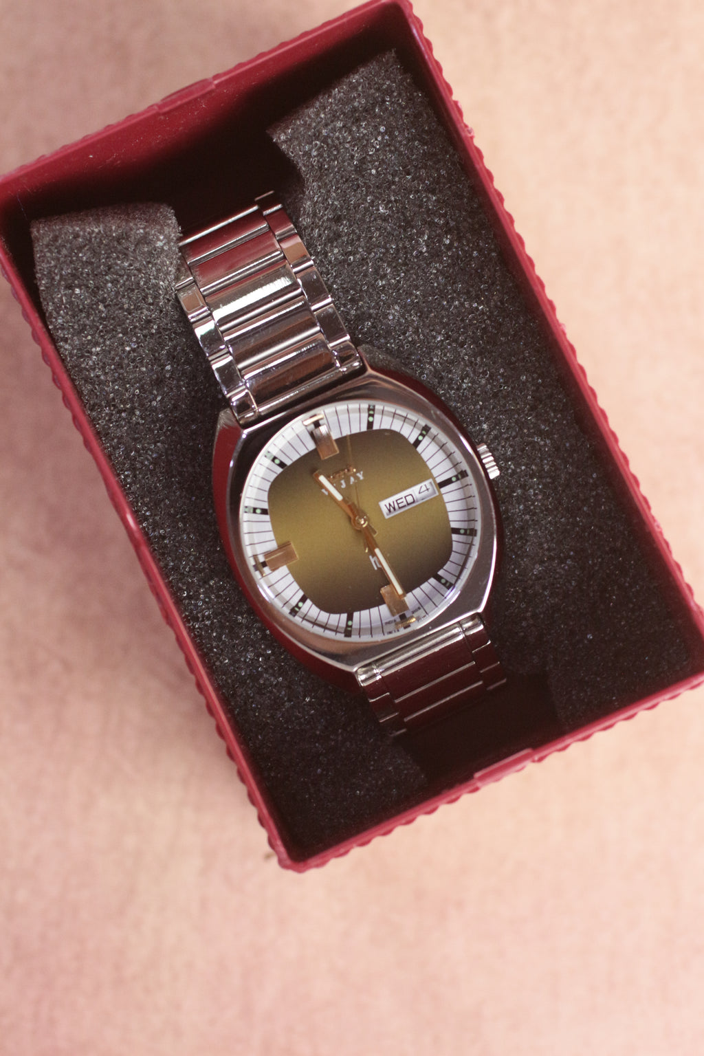 HMT Vijay Quartz - Gold Dial