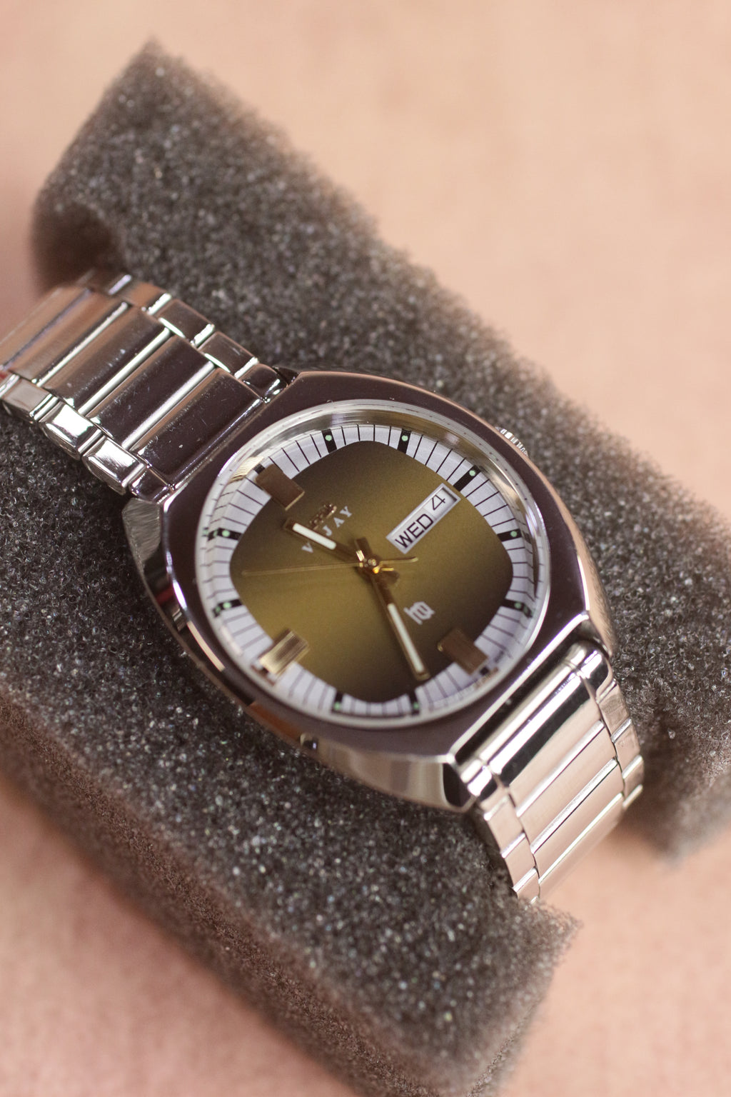 HMT Vijay Quartz - Gold Dial