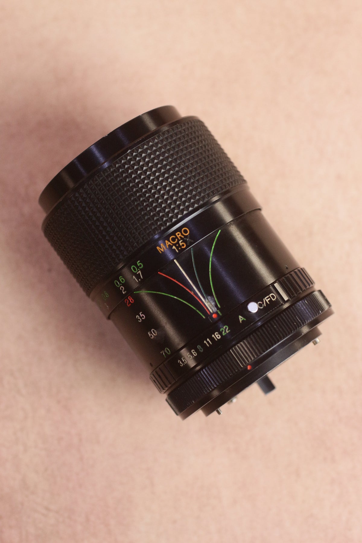 Centon MC Auto Zoom 28-70mm f/3.5-4.5 (Canon FD)