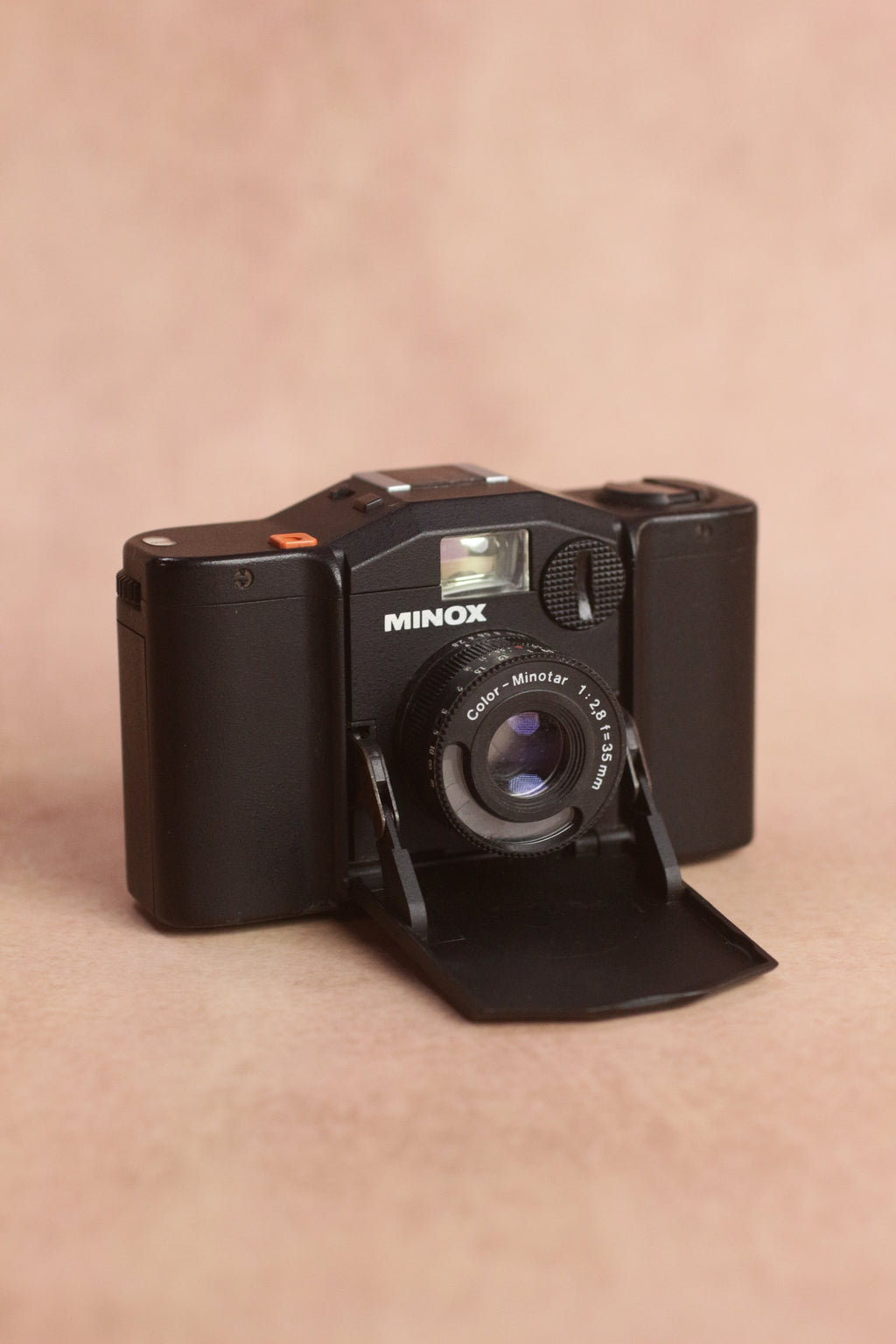 Minox 35 GT + Flash — Display Piece