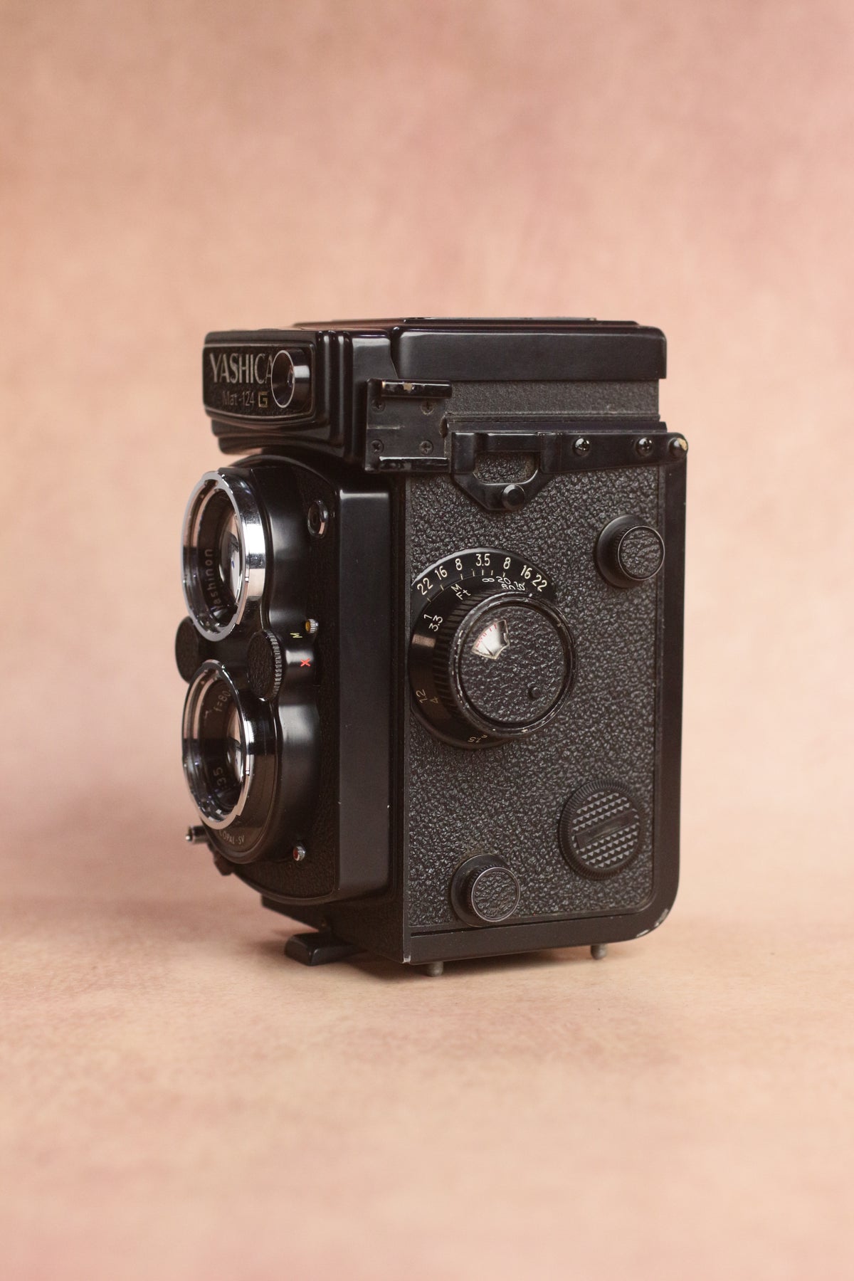 Yashica Mat-124G 6x6 TLR