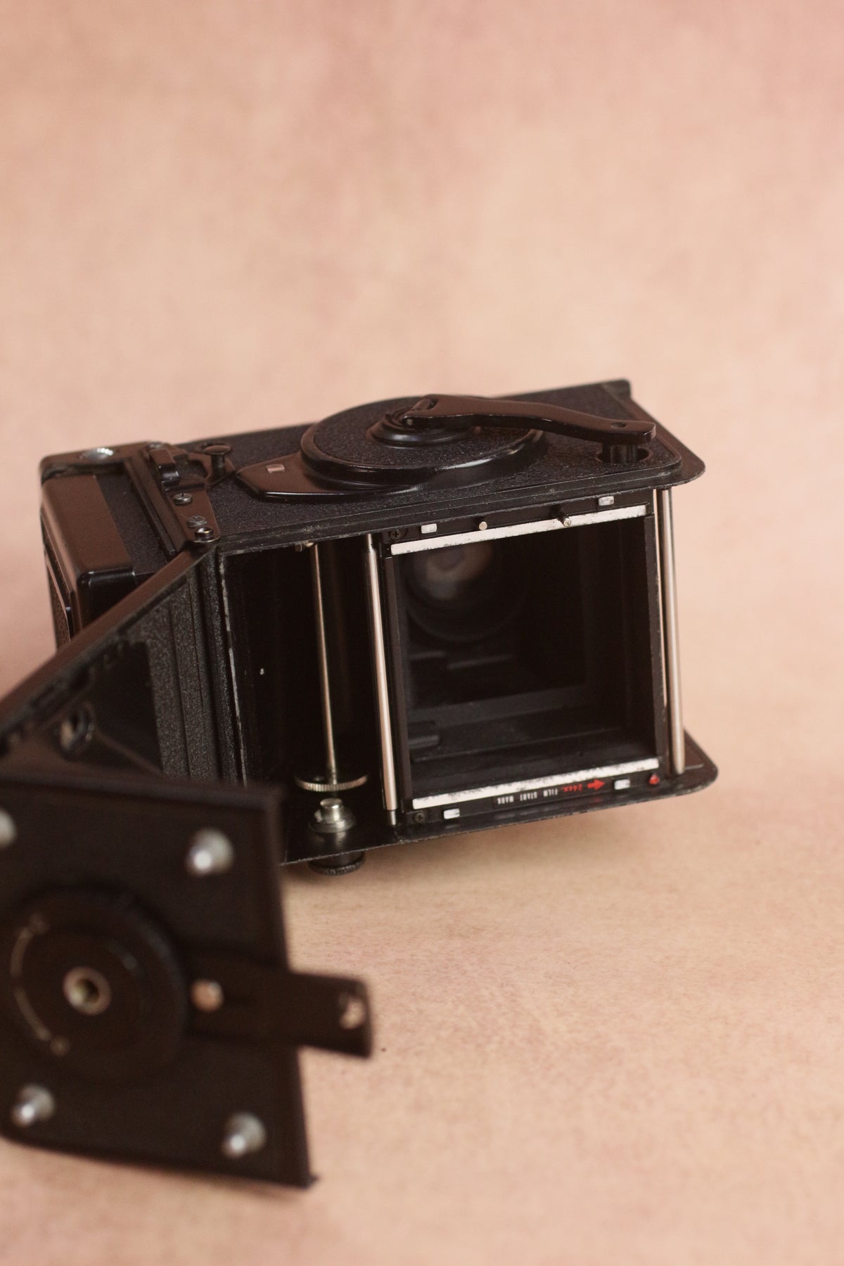 Yashica Mat-124G 6x6 TLR
