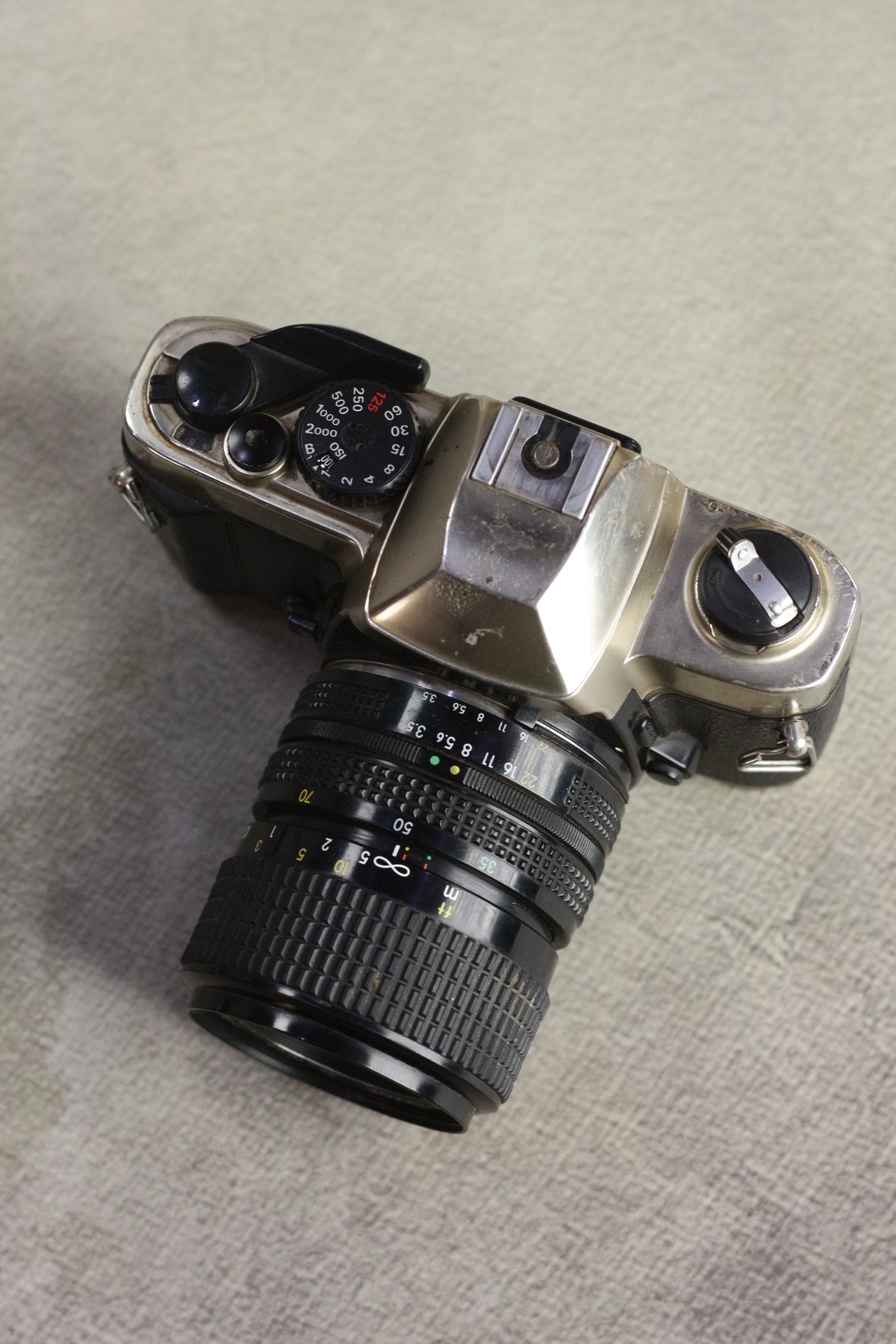 Nikon FM10 + Nikkor 35-70mm Zoom