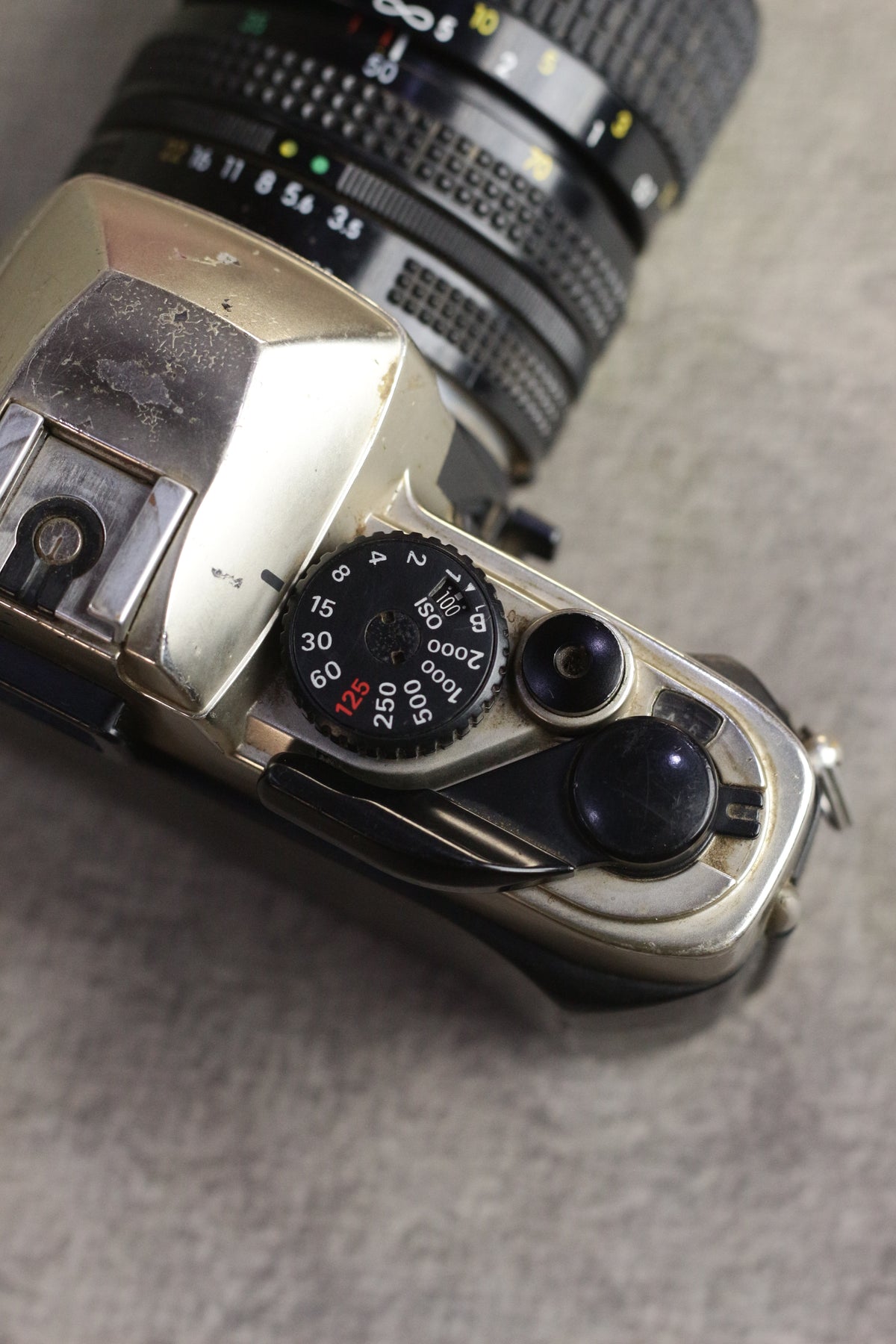 Nikon FM10 + Nikkor 35-70mm Zoom