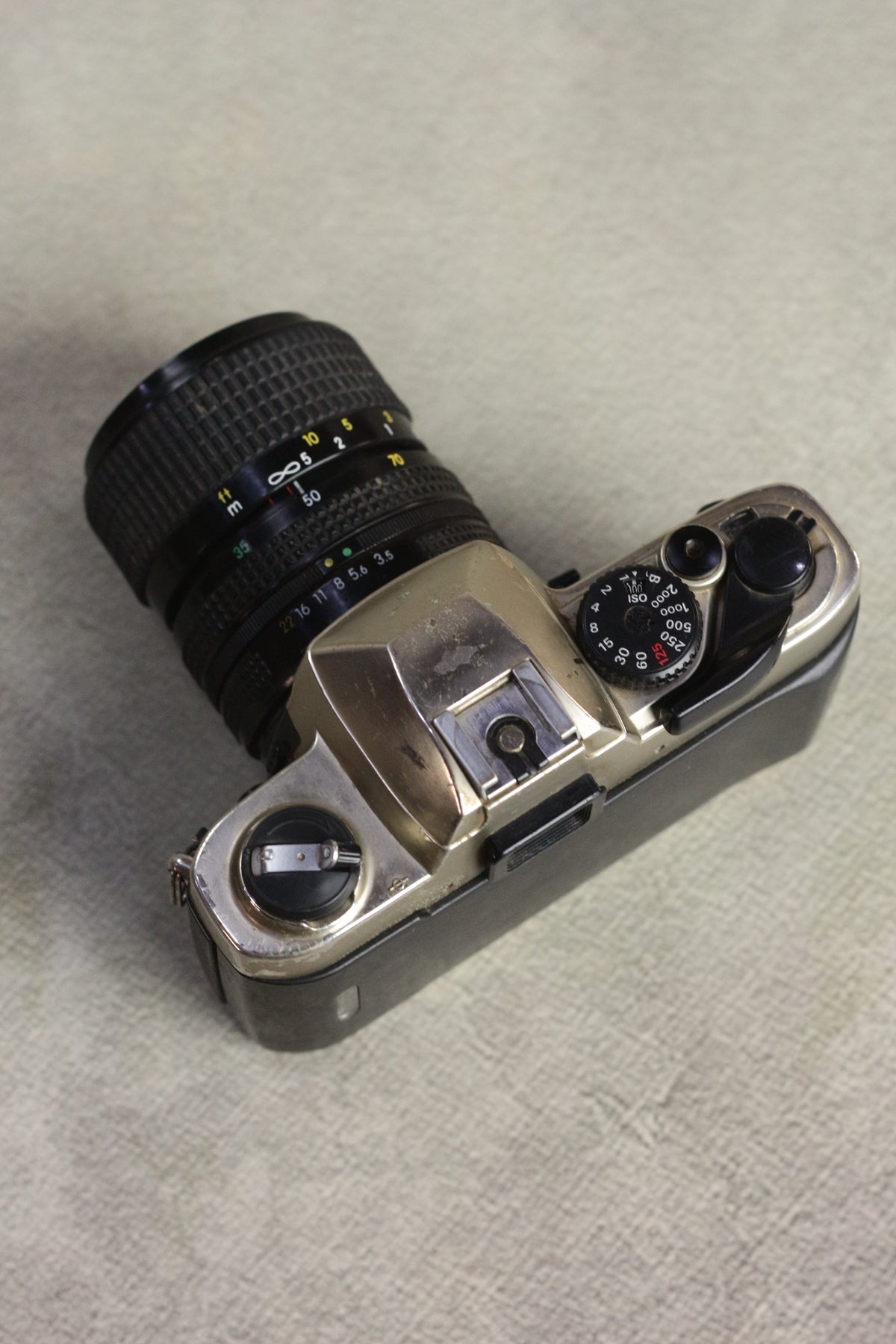 Nikon FM10 + Nikkor 35-70mm Zoom