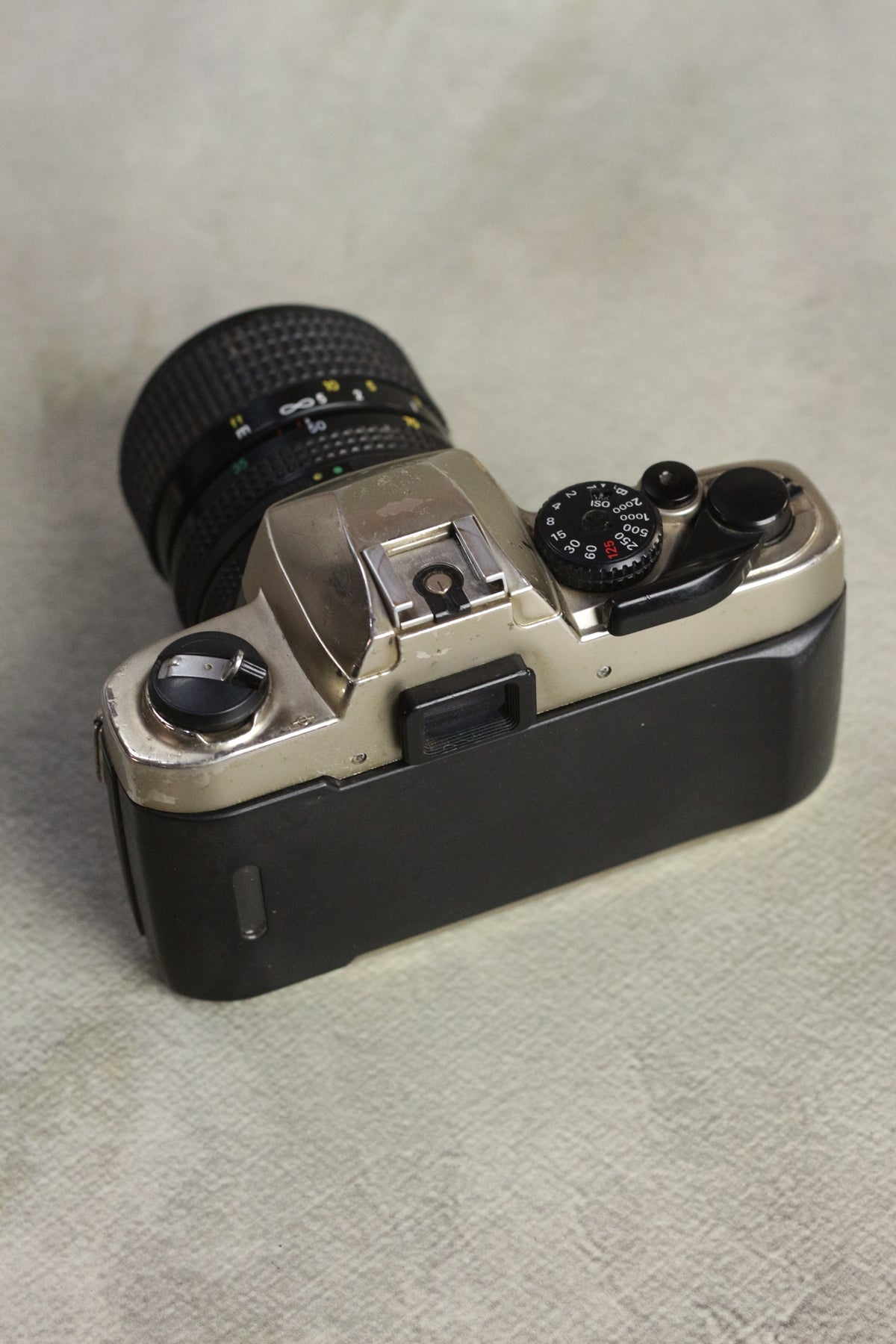 Nikon FM10 + Nikkor 35-70mm Zoom