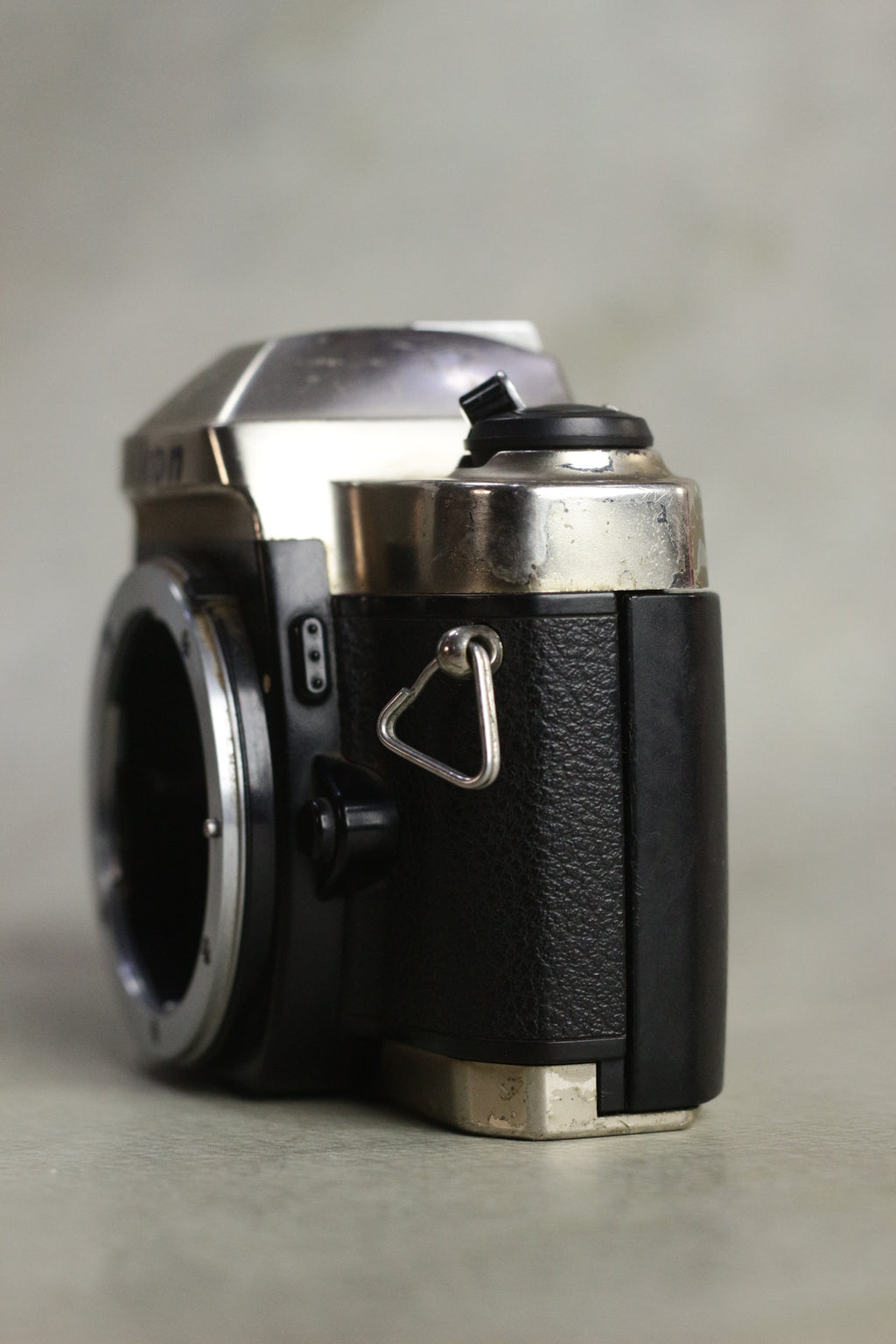 Nikon FM10 + Nikkor 35-70mm Zoom