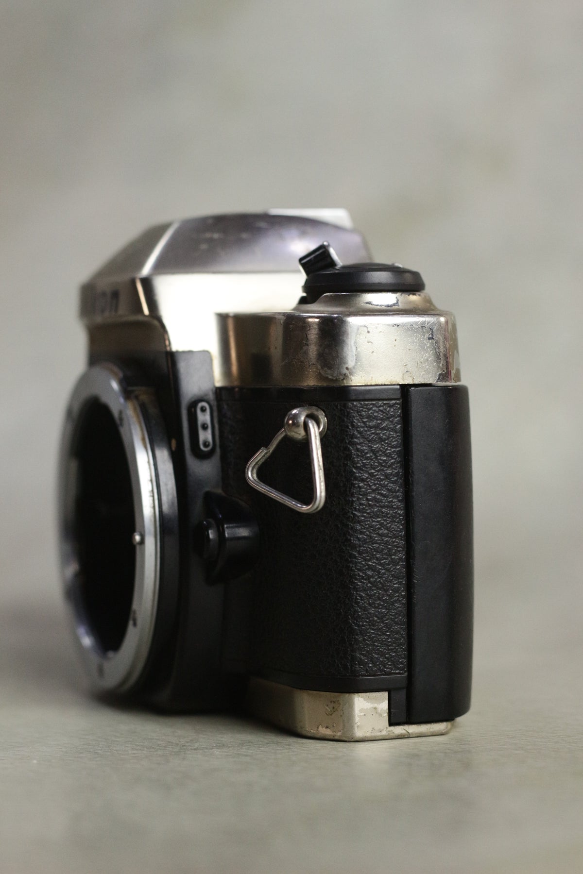 Nikon FM10 + Nikkor 35-70mm Zoom