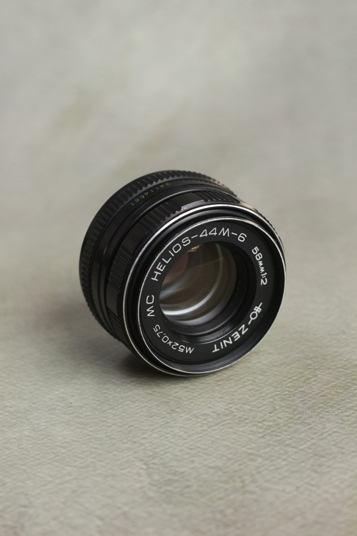 Helios 44M-6 58mm f/2 (M42)