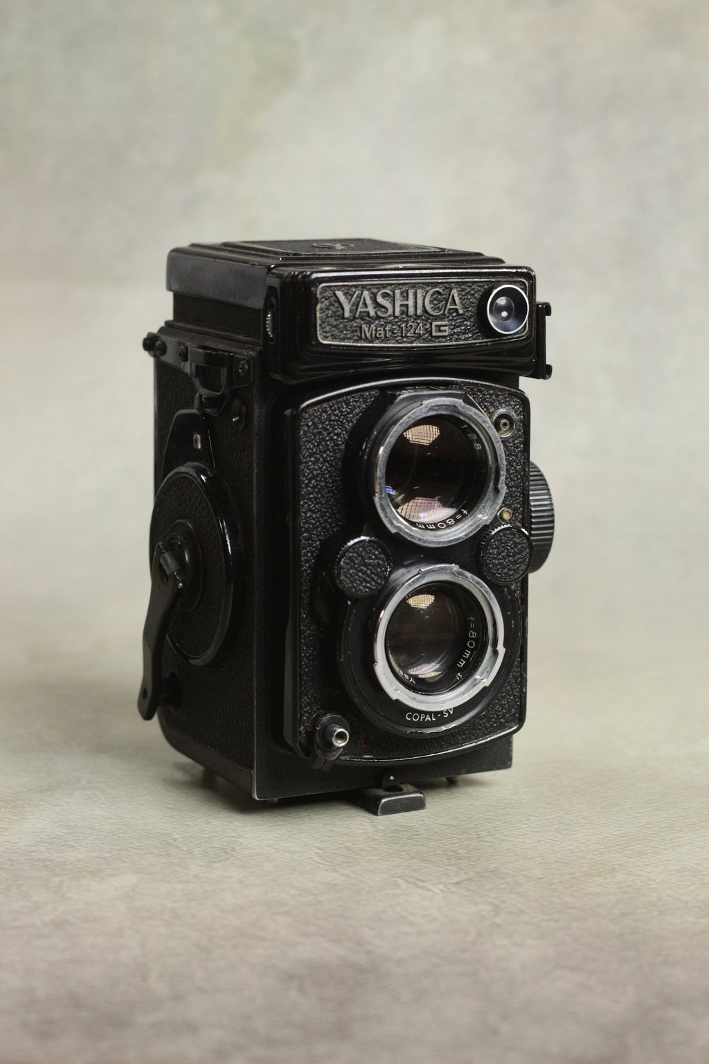 Yashica Mat-124G