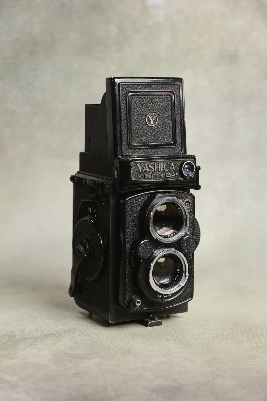 Yashica Mat-124G