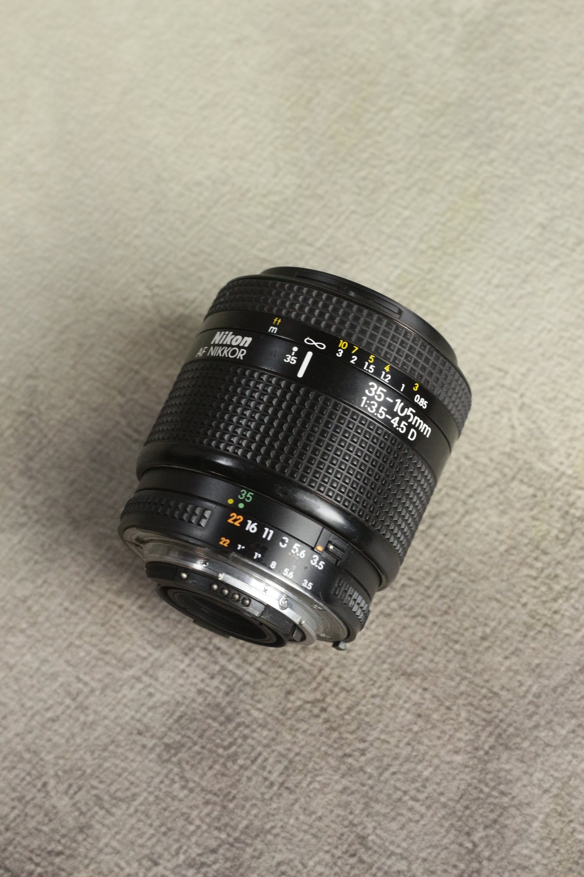 Nikon AF Nikkor 35-105mm f/3.5-4.5D