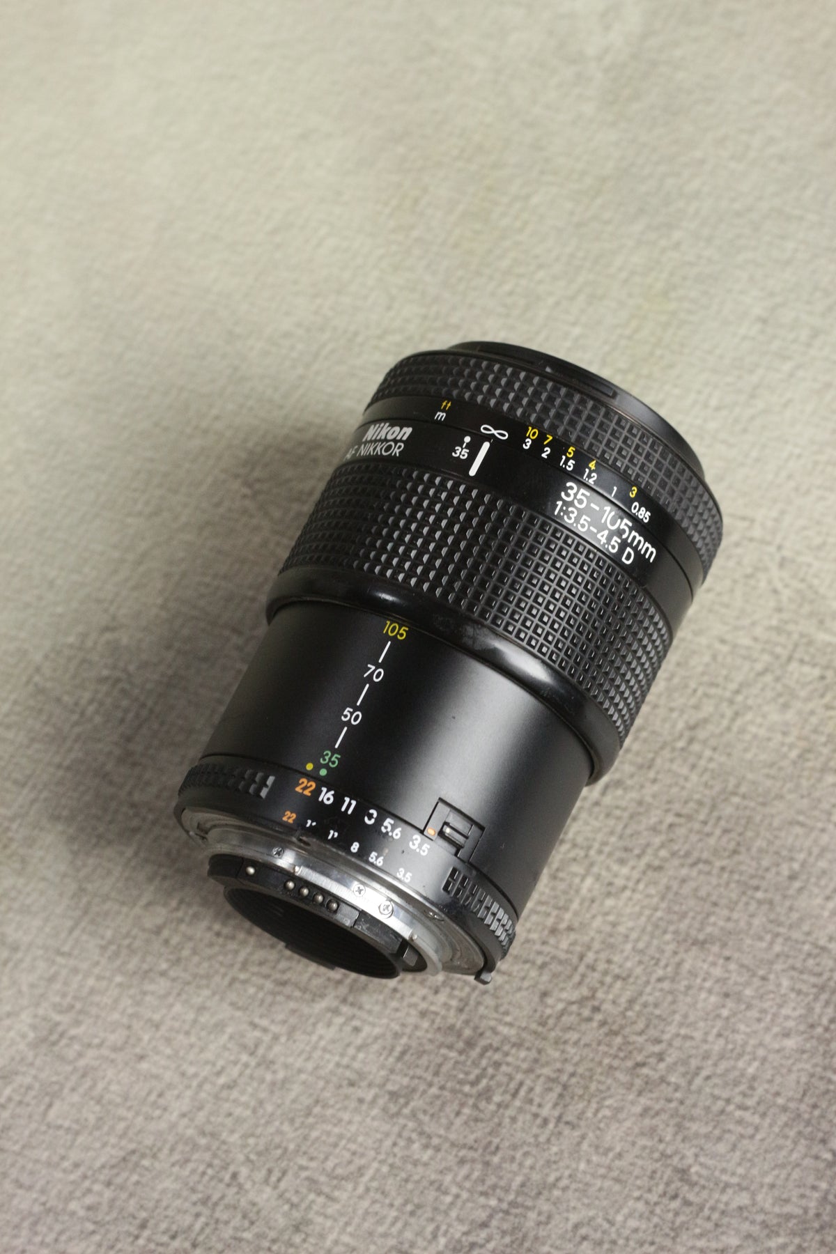 Nikon AF Nikkor 35-105mm f/3.5-4.5D