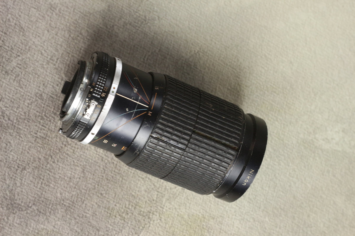 Nikon Zoom-Nikkor 35-135mm f/3.5-4.5