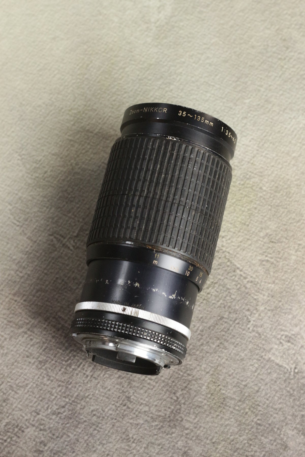 Nikon Zoom-Nikkor 35-135mm f/3.5-4.5