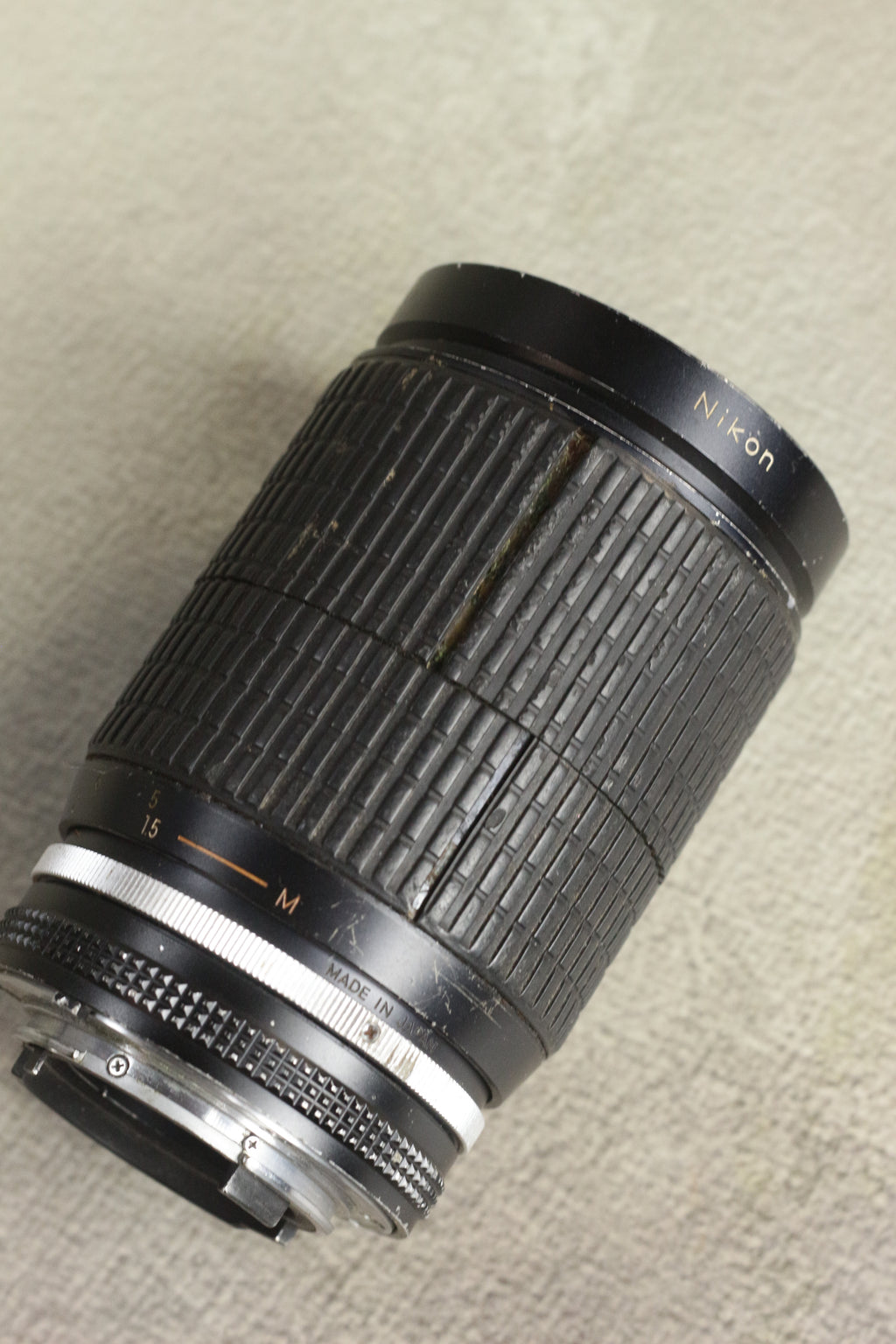Nikon Zoom-Nikkor 35-135mm f/3.5-4.5