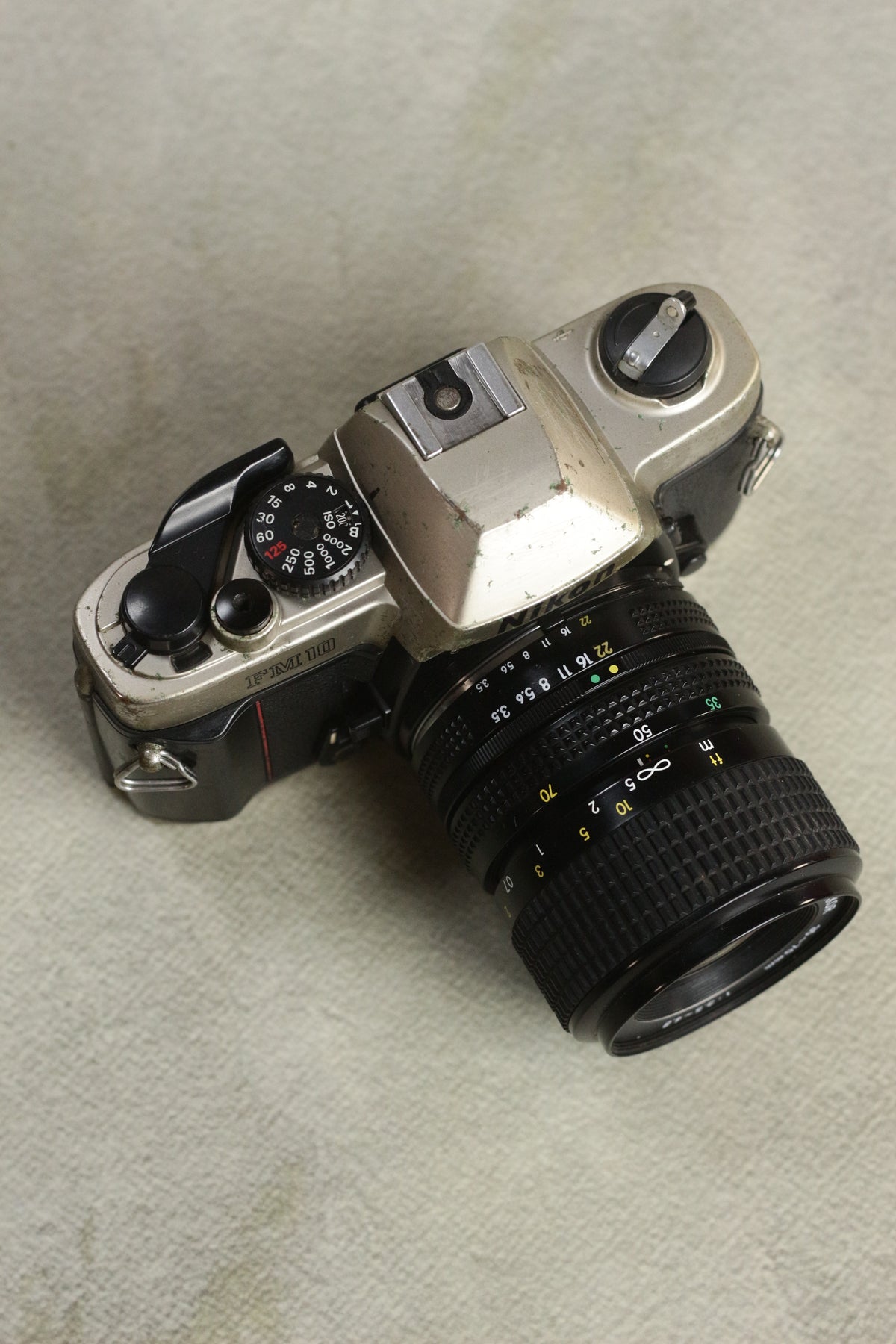 Nikon FM10 + Nikkor 35-70mm Zoom
