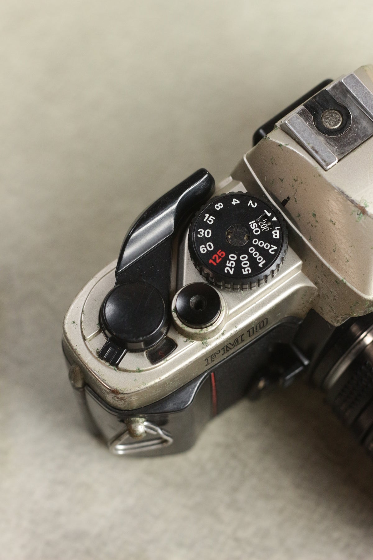 Nikon FM10 + Nikkor 35-70mm Zoom