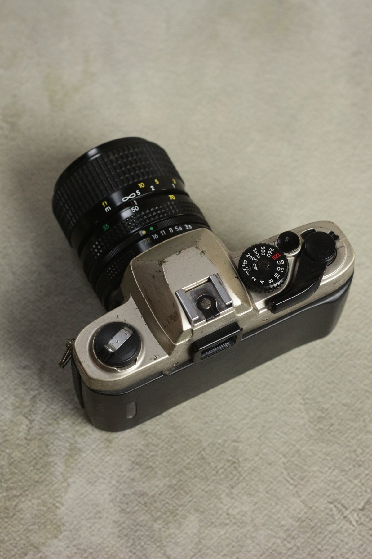Nikon FM10 + Nikkor 35-70mm Zoom