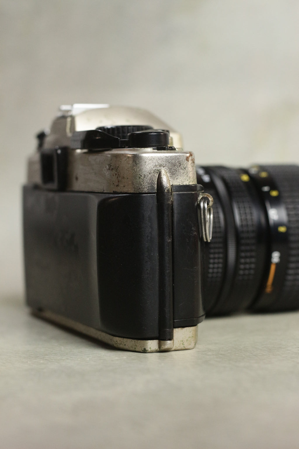 Nikon FM10 + Nikkor 35-70mm Zoom