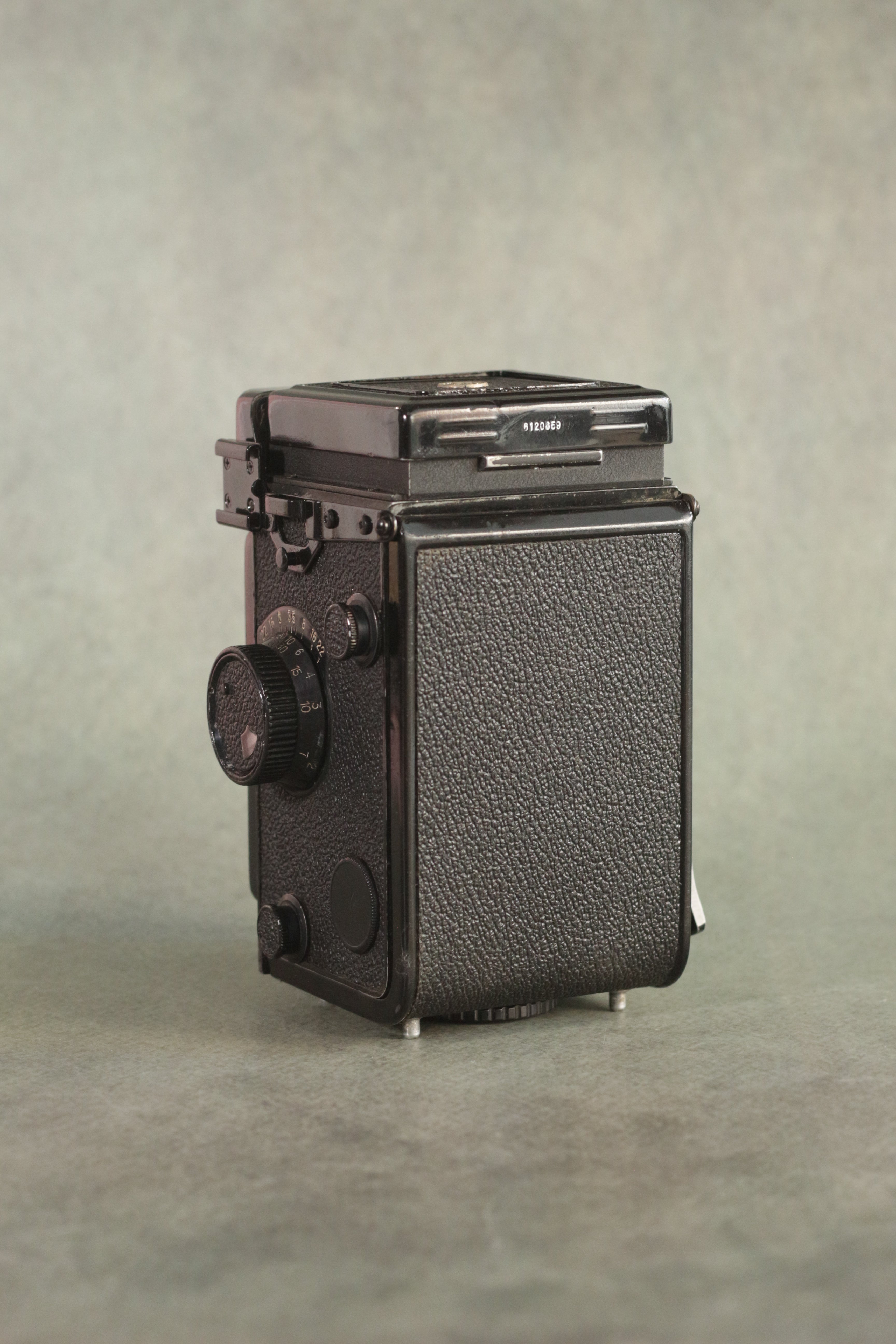 Yashica Mat-124G