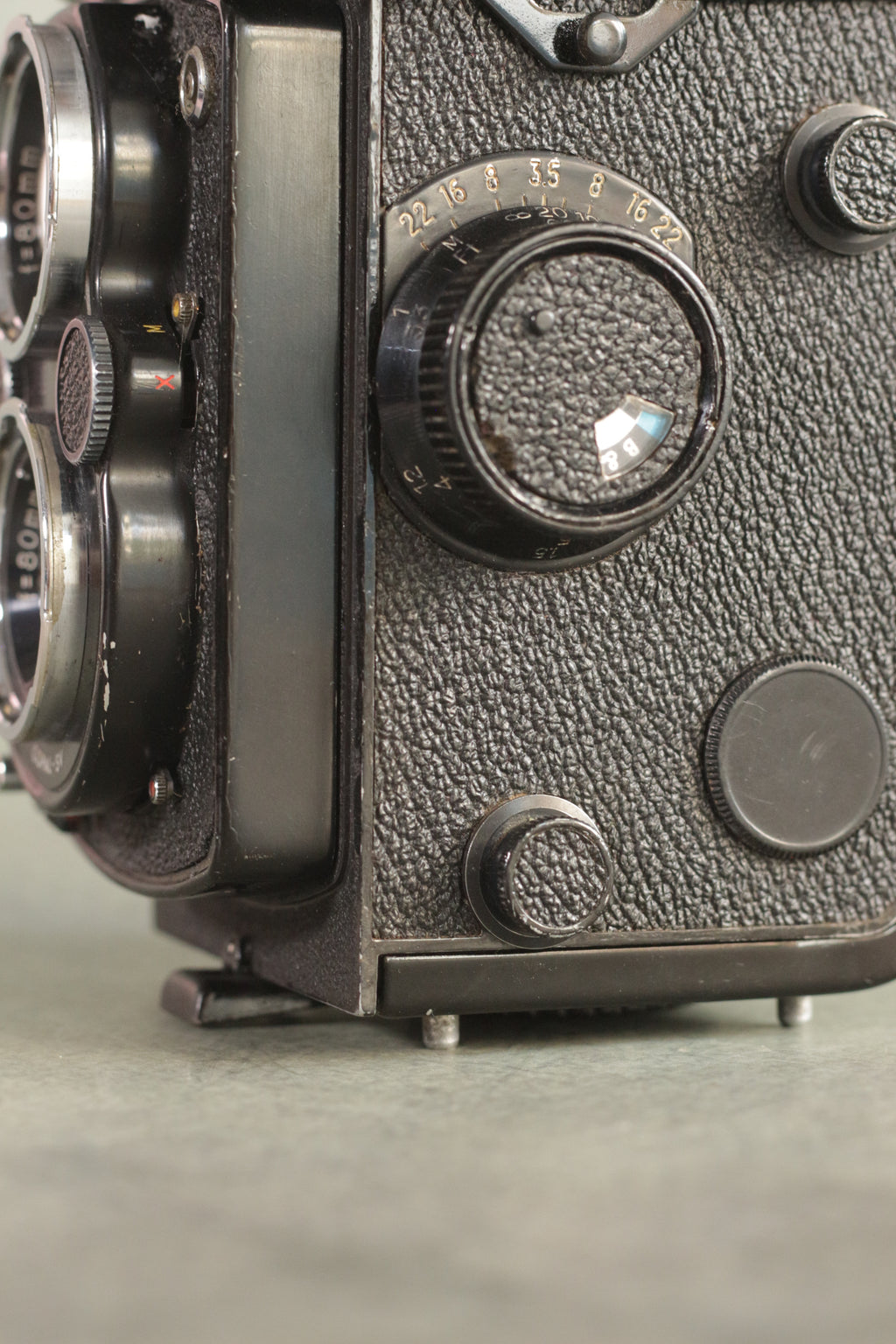 Yashica Mat-124G
