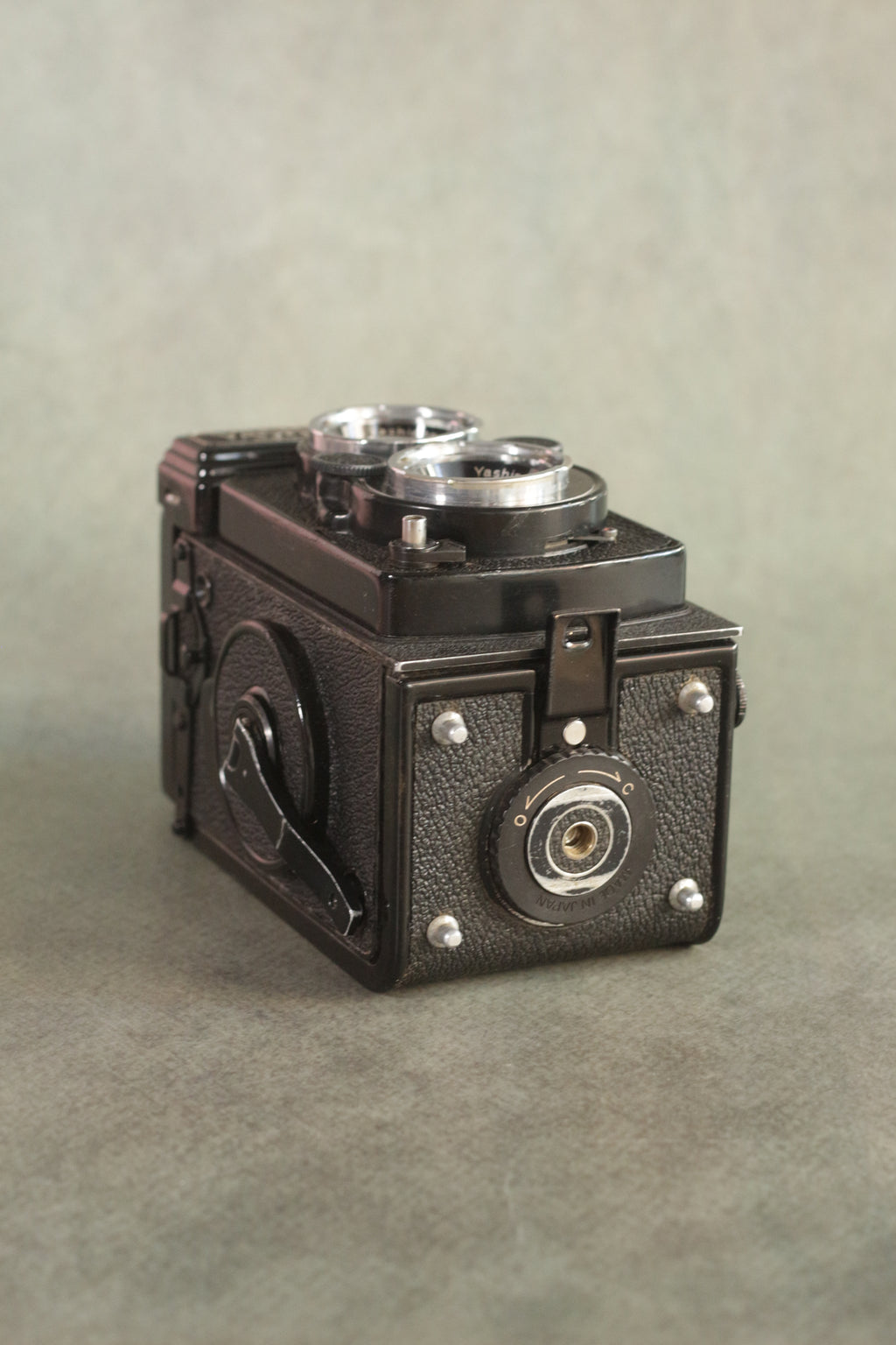 Yashica Mat-124G