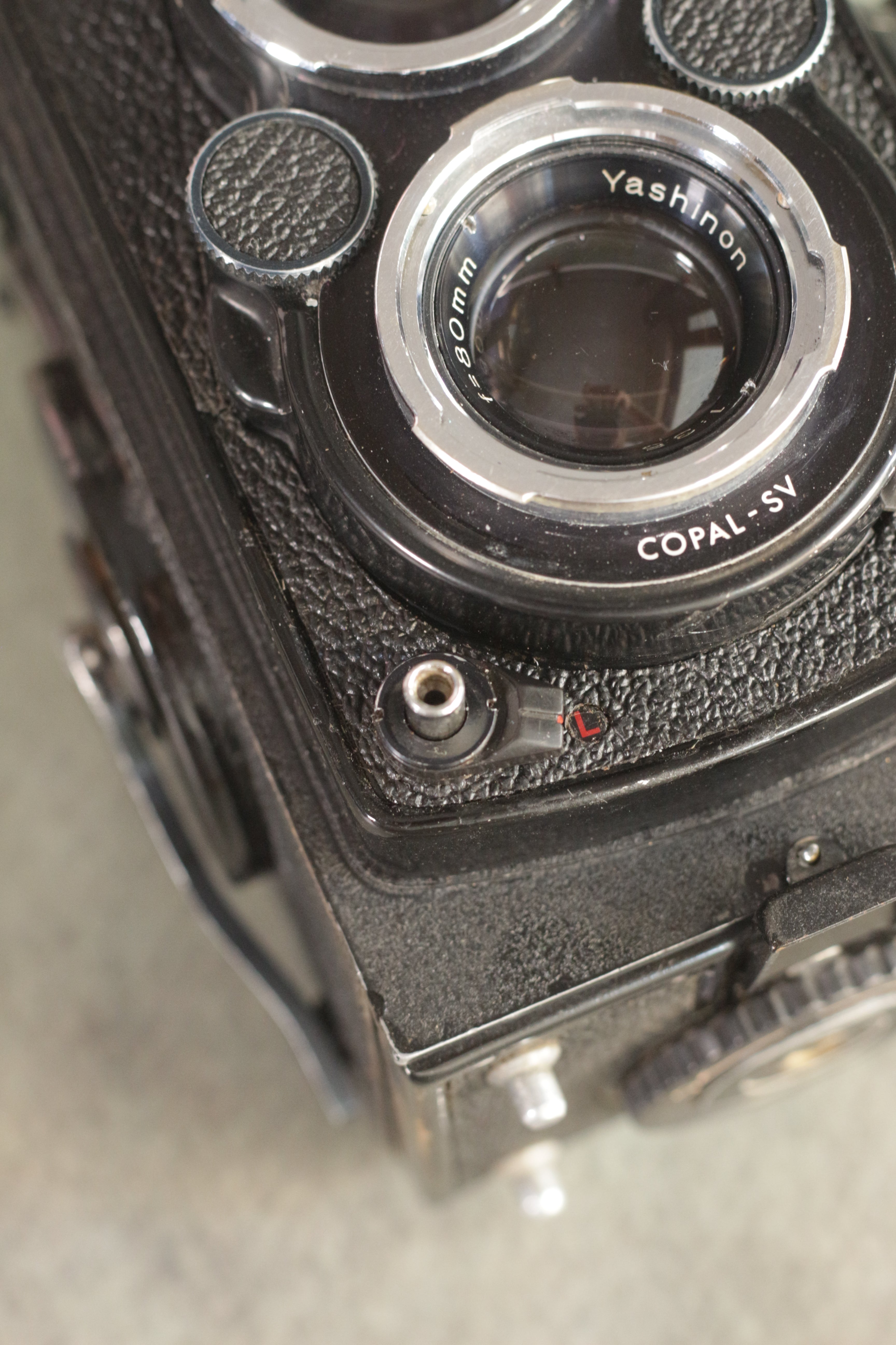 Yashica Mat-124G
