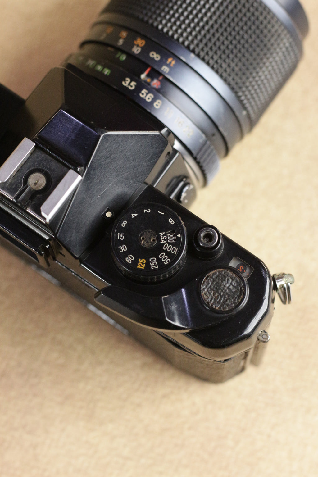 Yashica FX-3 + Yashica MC Zoom 35-70mm F3.5-4.5