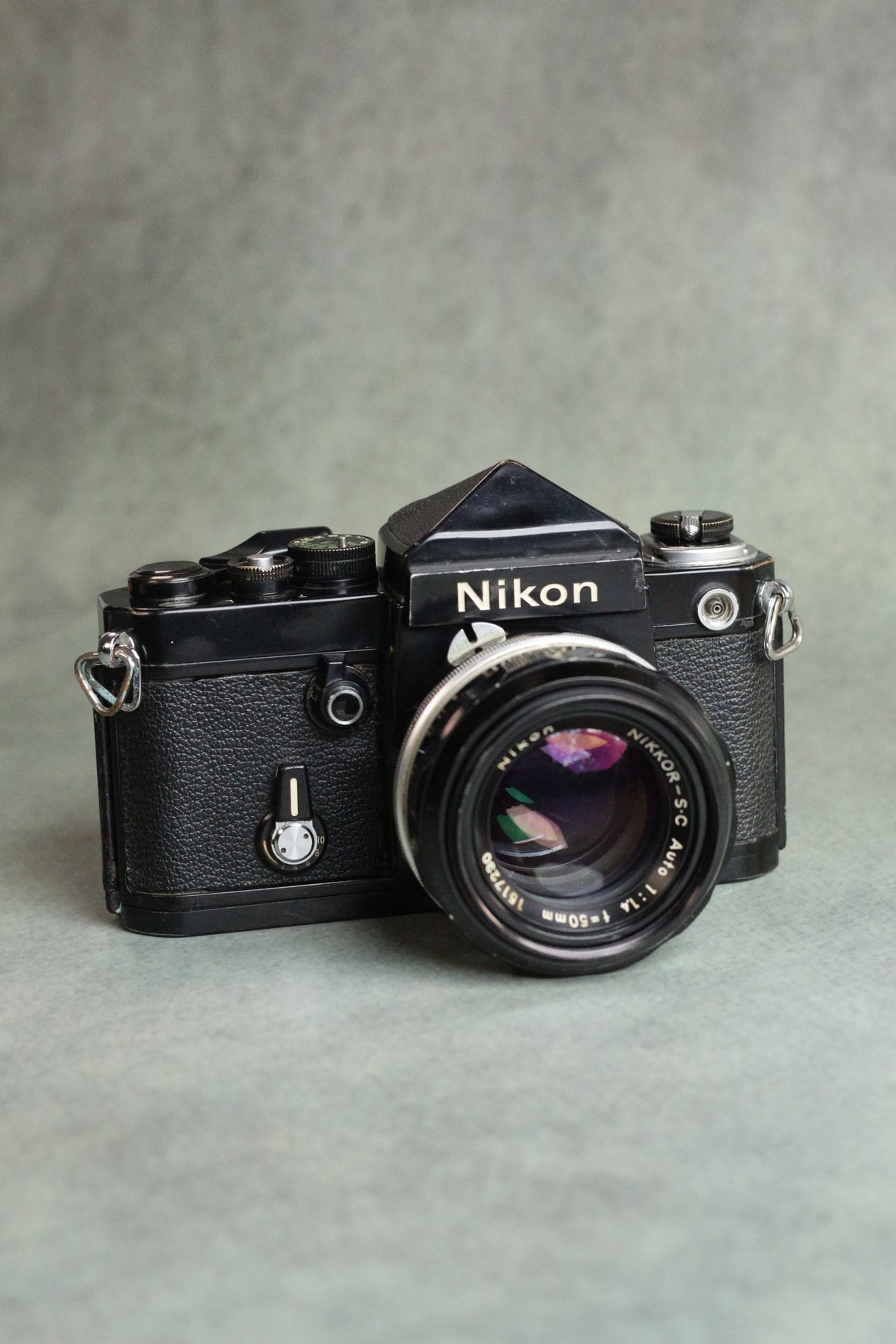 Nikon F2 + DE-1 Eye-Level Finder + Nikkor-SC Auto 50mm F1.4