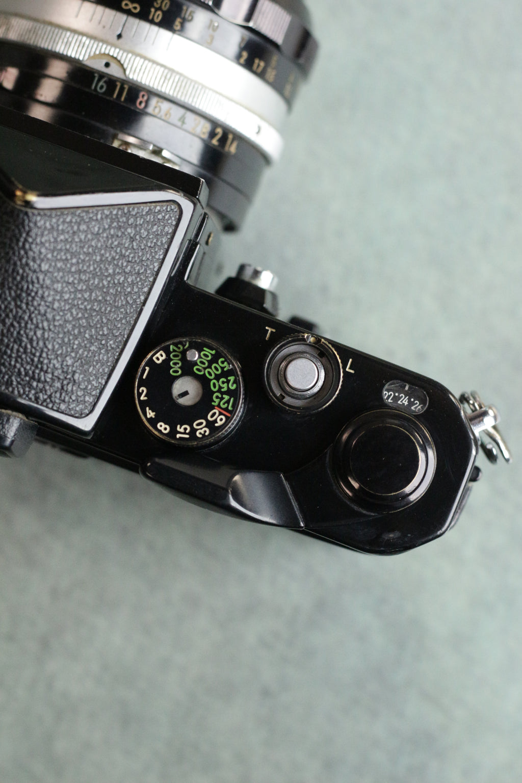 Nikon F2 + DE-1 Eye-Level Finder + Nikkor-SC Auto 50mm F1.4