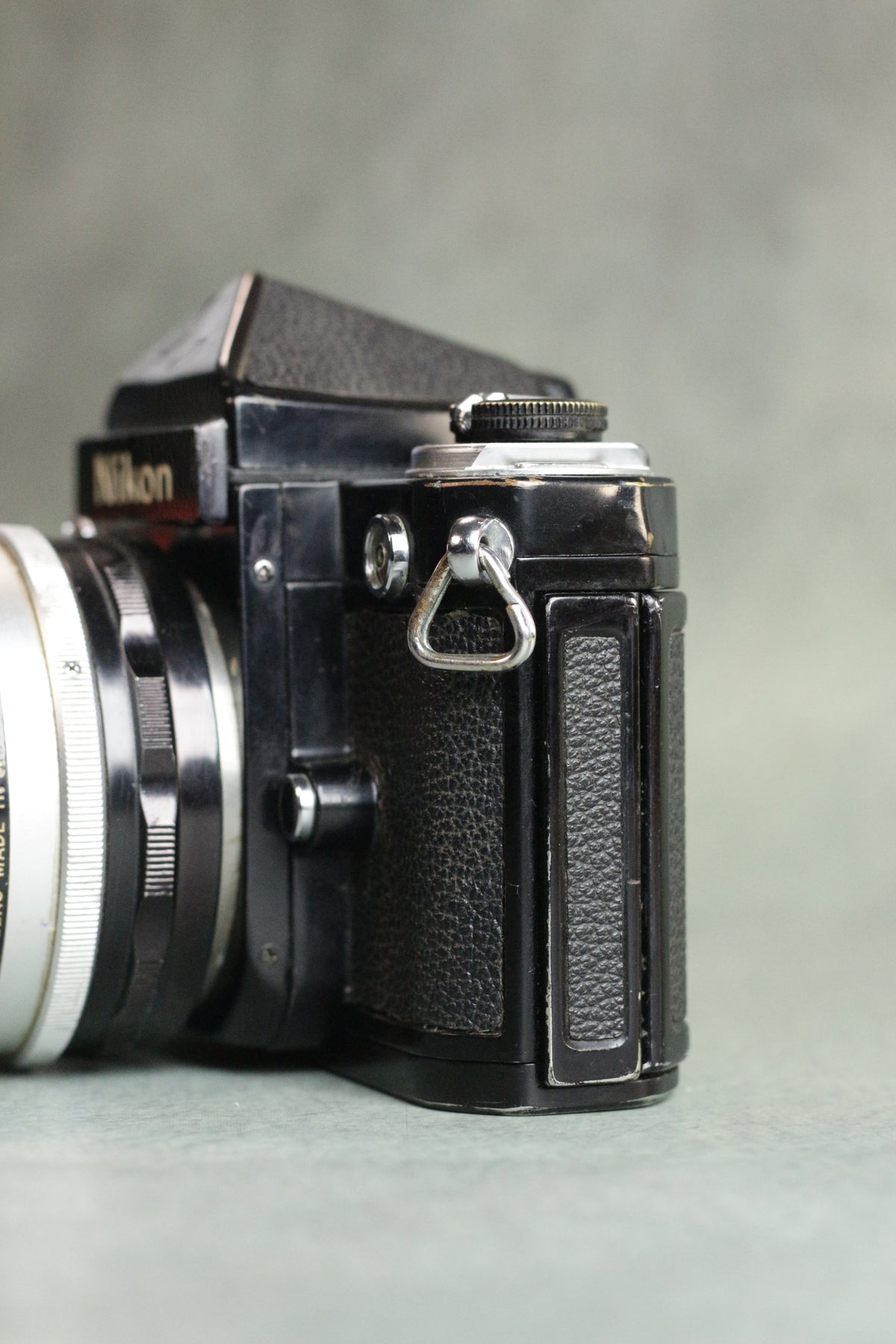 Nikon F2 + DE-1 Eye-Level Finder + Nikkor-SC Auto 50mm F1.4