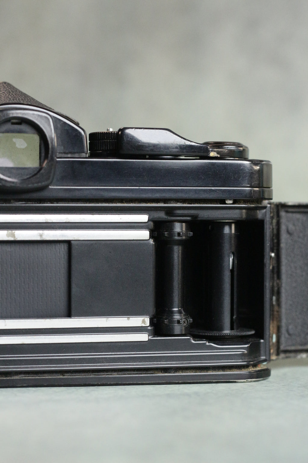 Nikon F2 + DE-1 Eye-Level Finder + Nikkor-SC Auto 50mm F1.4