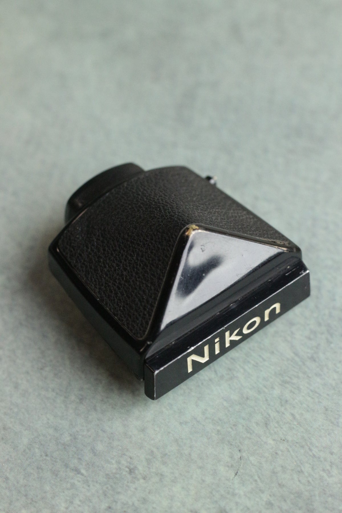 Nikon F2 + DE-1 Eye-Level Finder + Nikkor-SC Auto 50mm F1.4
