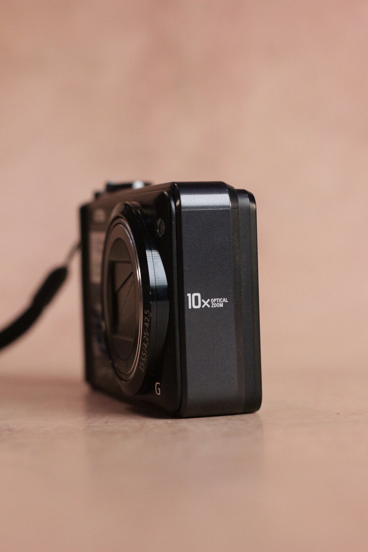 Sony Cyber-shot DSC-H55