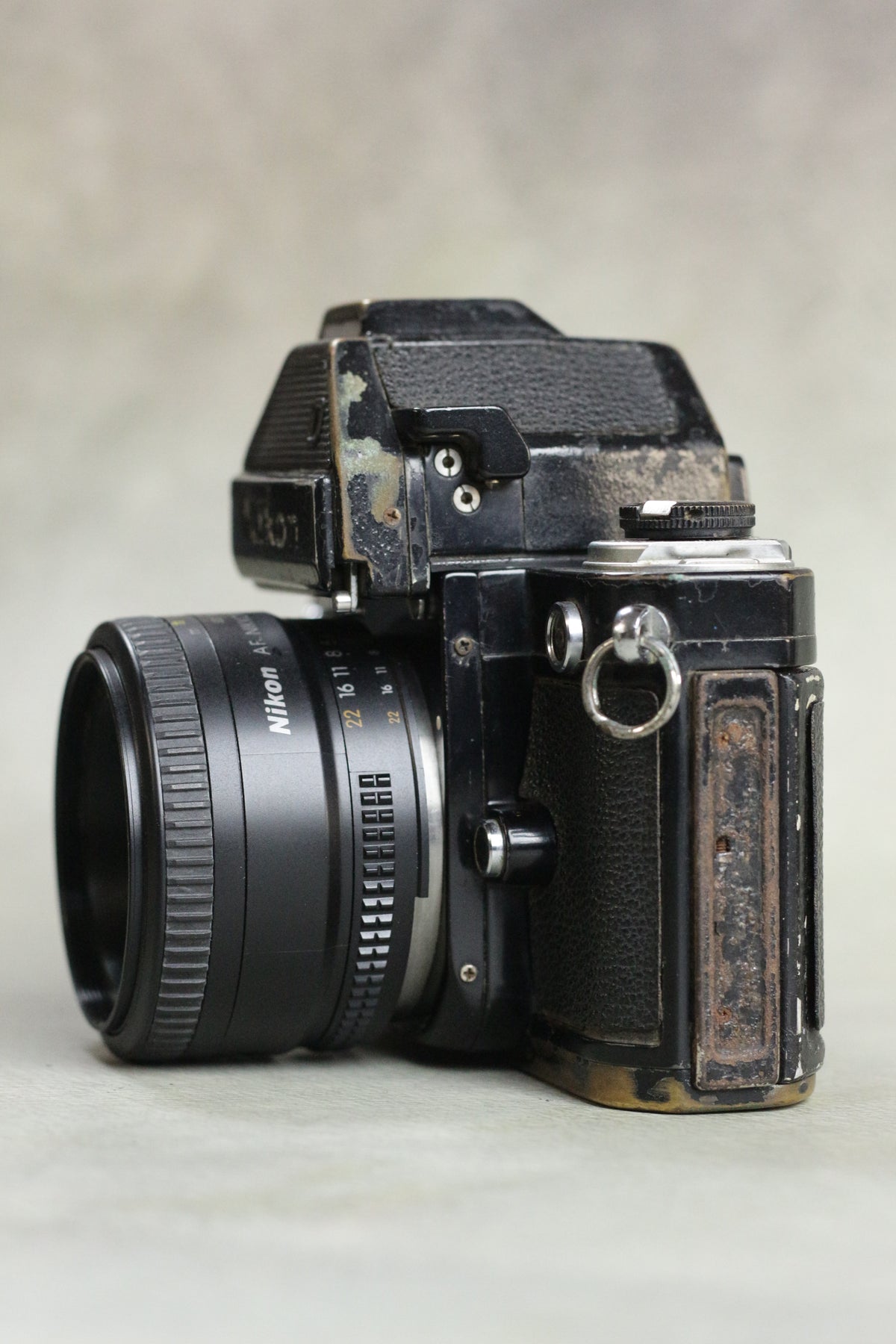 Nikon F2 + AF Nikkor 50mm f/1.8D