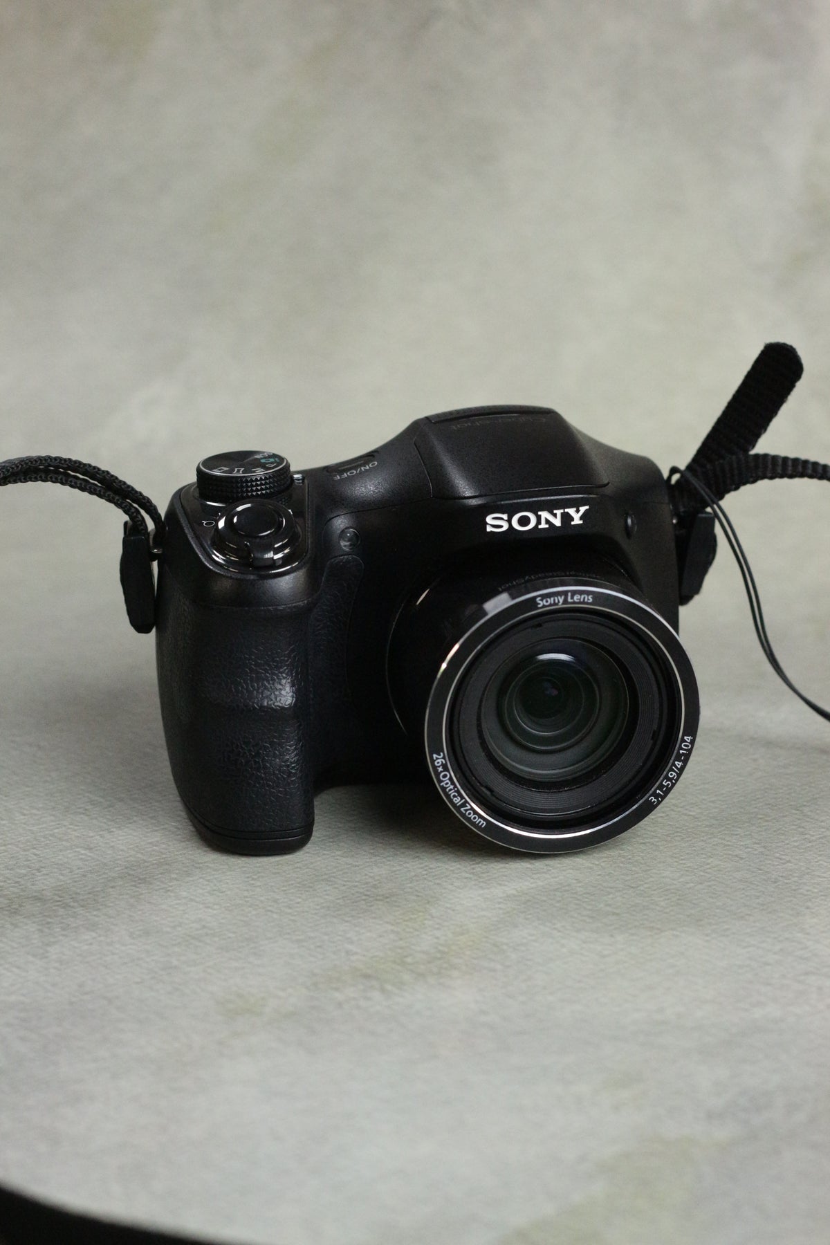 Sony Cyber-shot DSC-H200